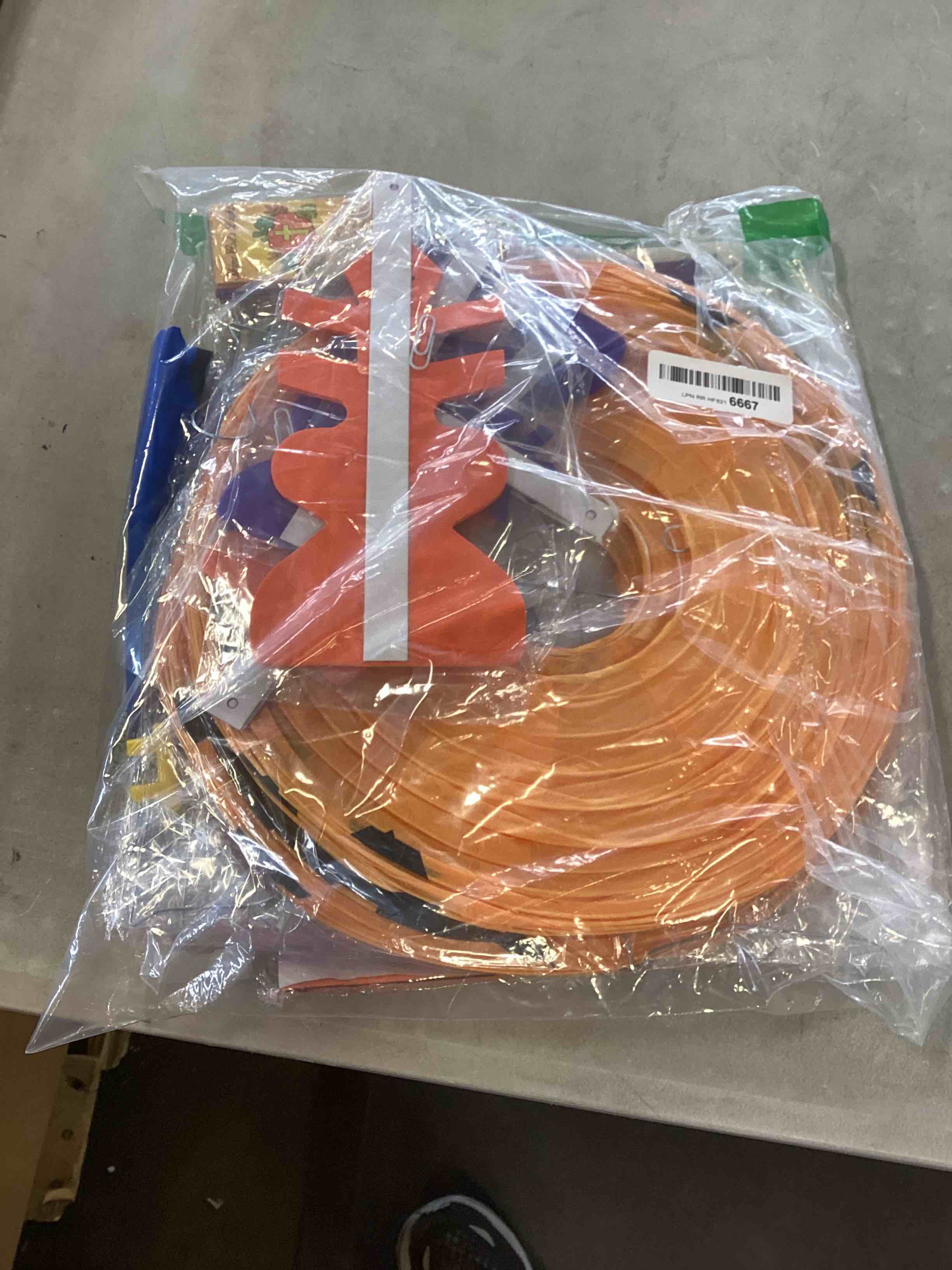 https://s3.amazonaws.com/lotting-images-prod/bidfta/YEL5681906_1707406304851.jpeg