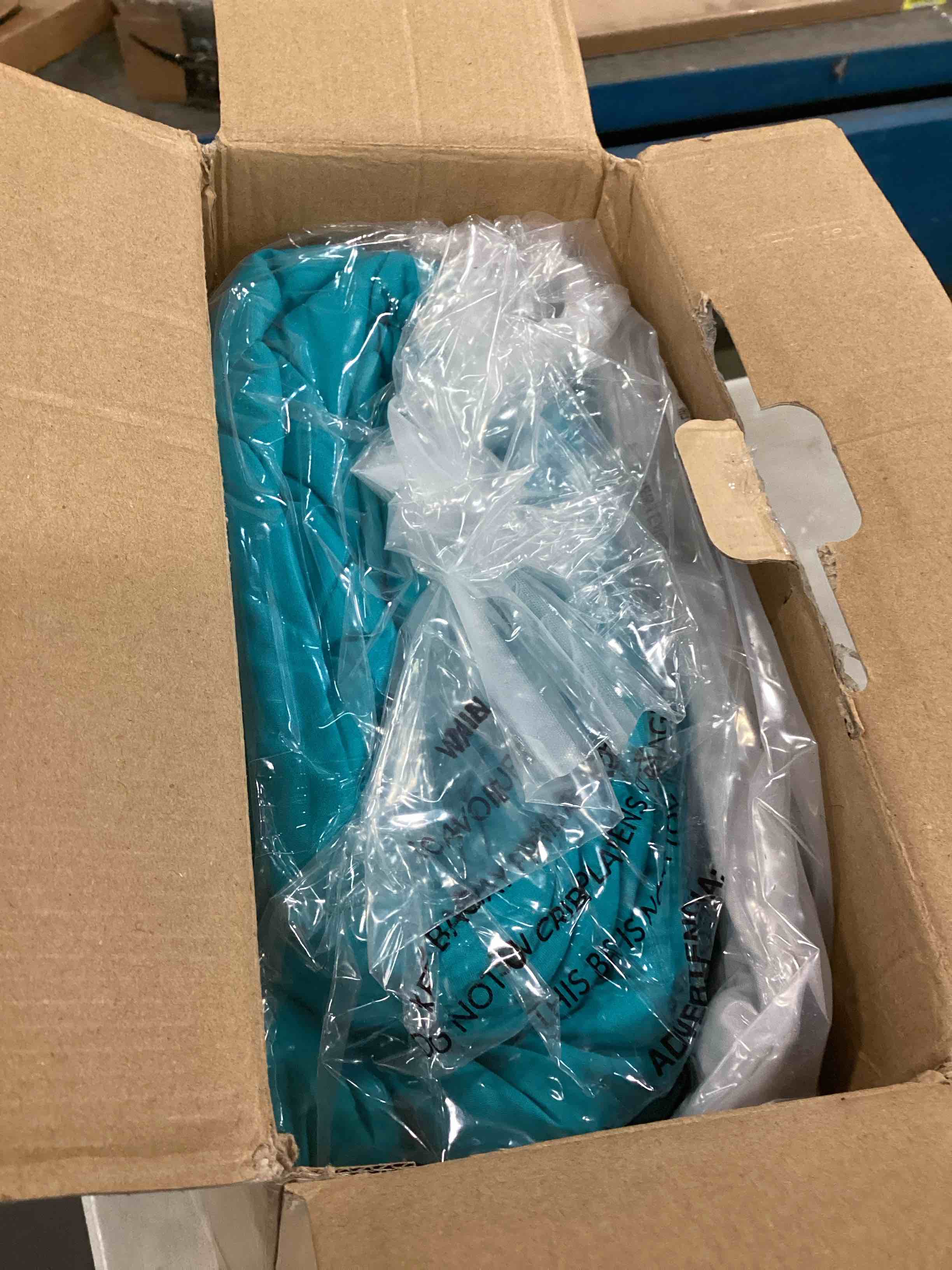 https://s3.amazonaws.com/lotting-images-prod/bidfta/YEL5682479_1706792484185.jpeg