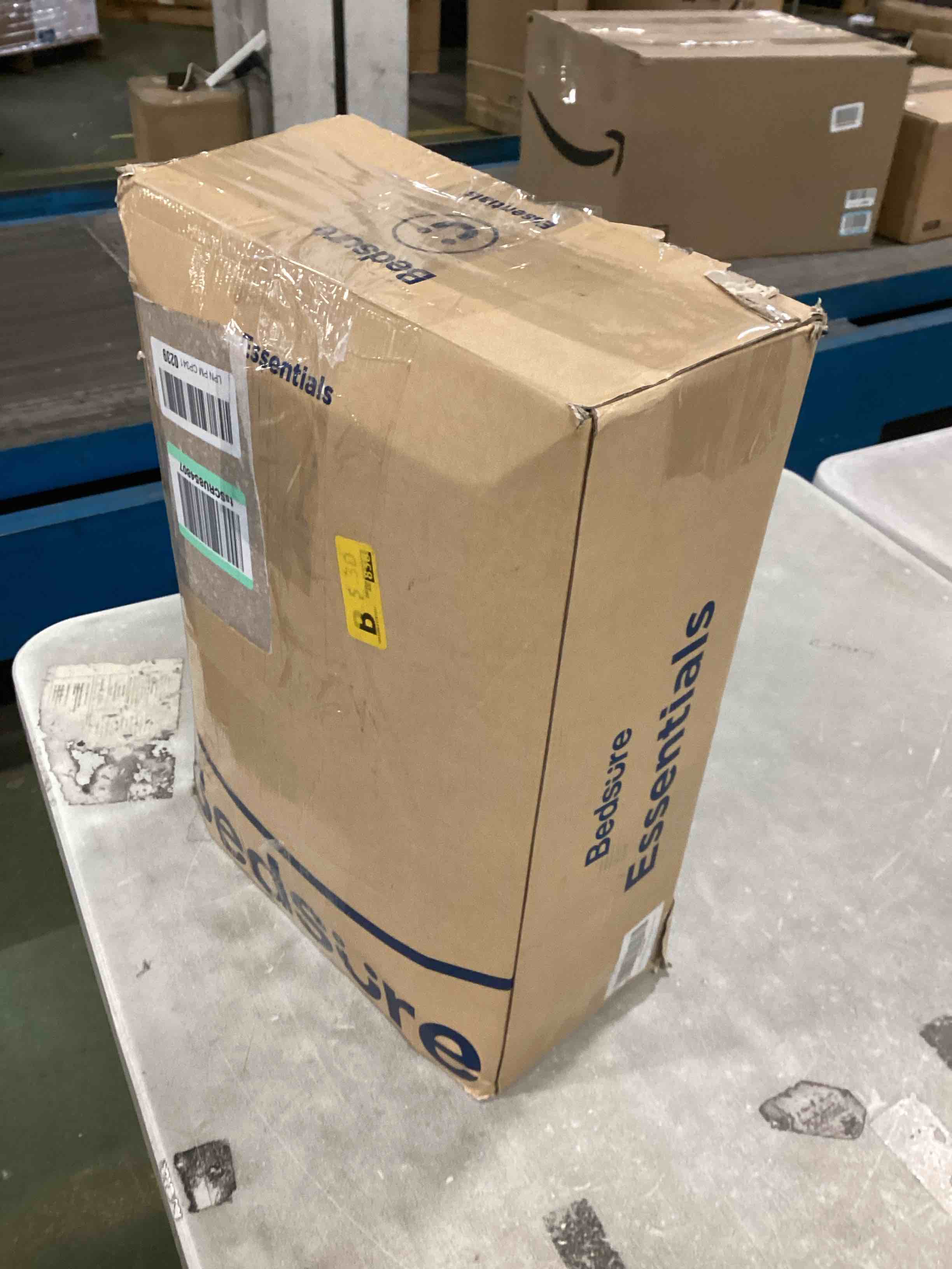 https://s3.amazonaws.com/lotting-images-prod/bidfta/YEL5682479_1706792496188.jpeg