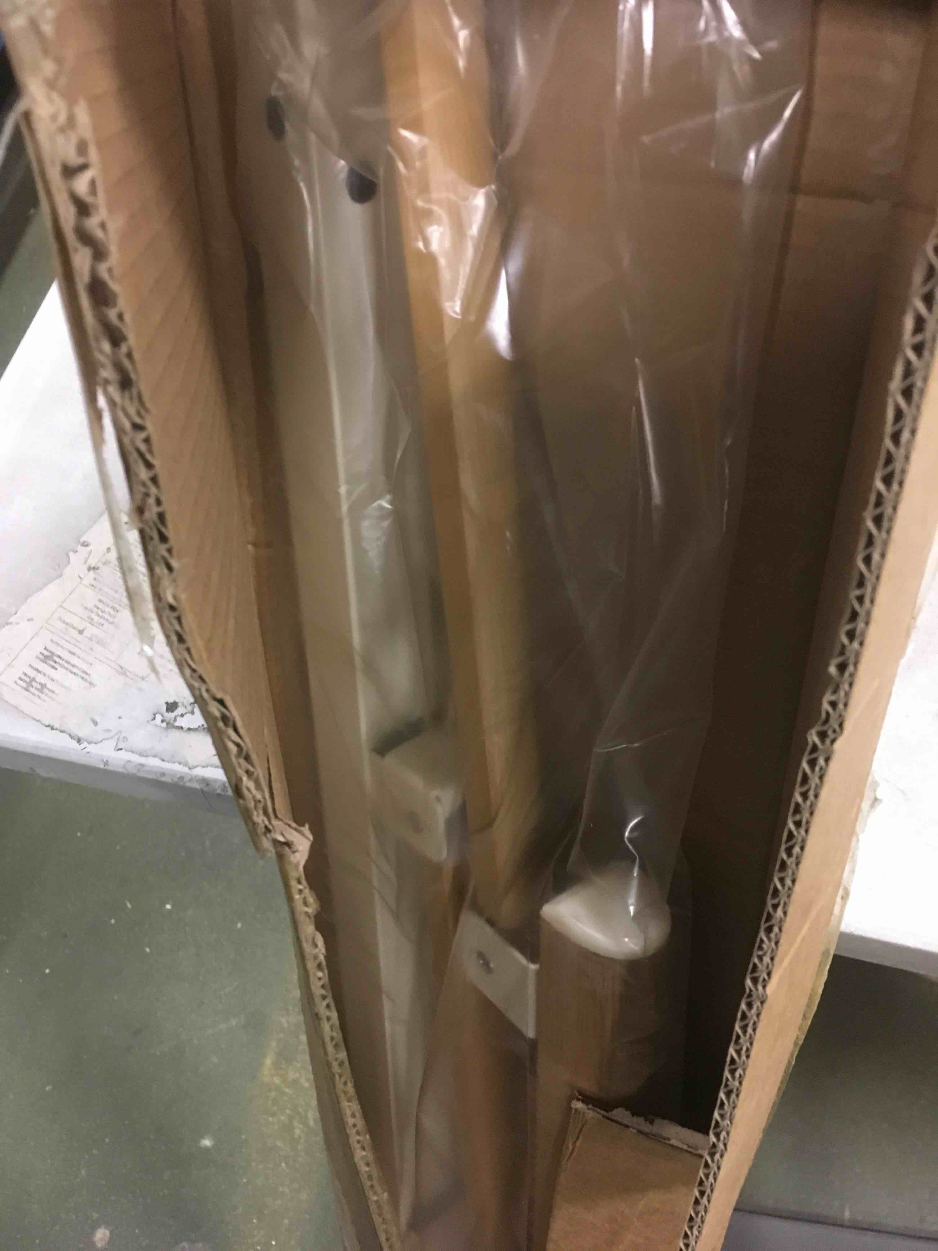 https://s3.amazonaws.com/lotting-images-prod/bidfta/YEL5682492_1706793977684.jpeg