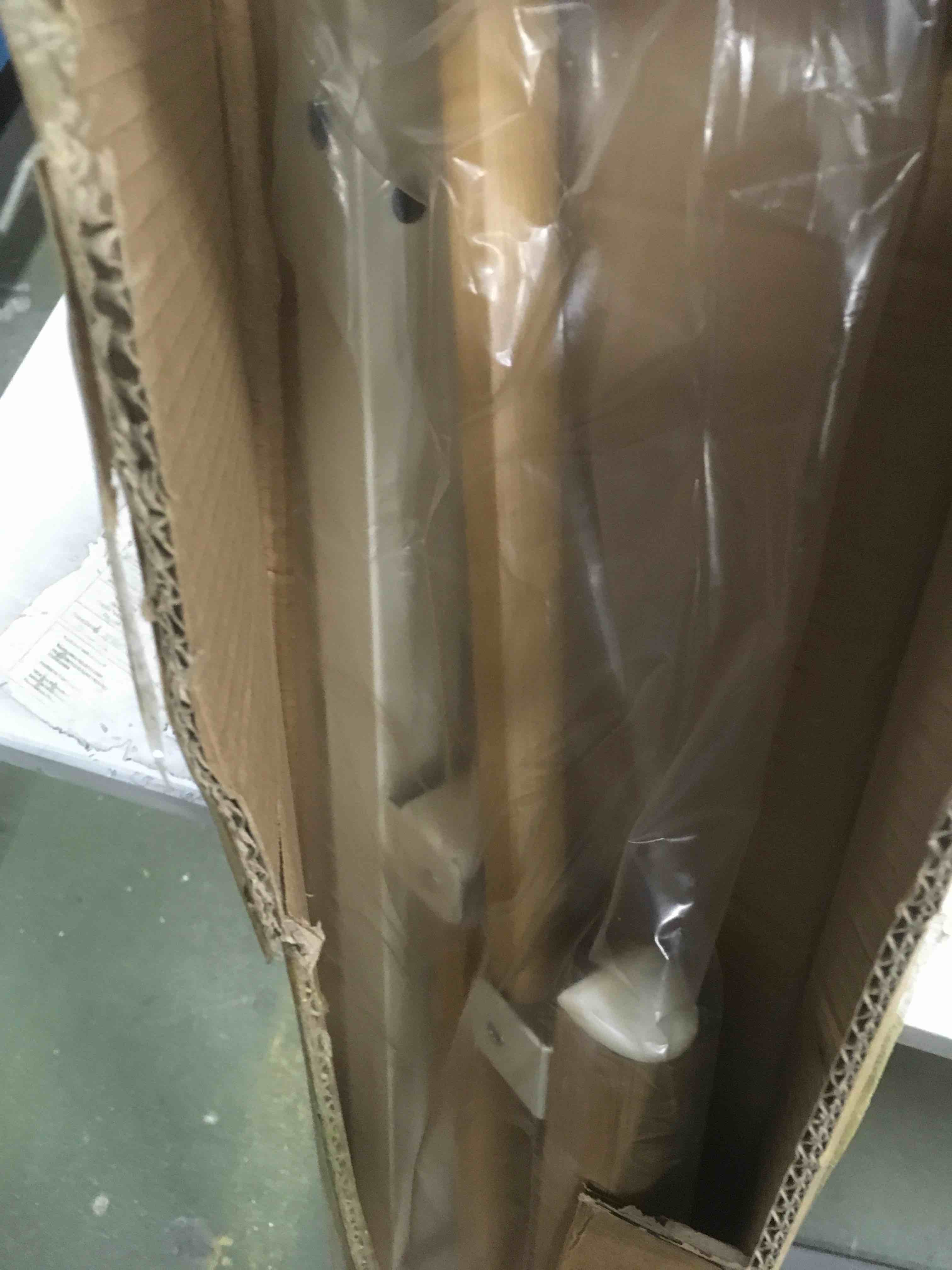 https://s3.amazonaws.com/lotting-images-prod/bidfta/YEL5682492_1706793979228.jpeg