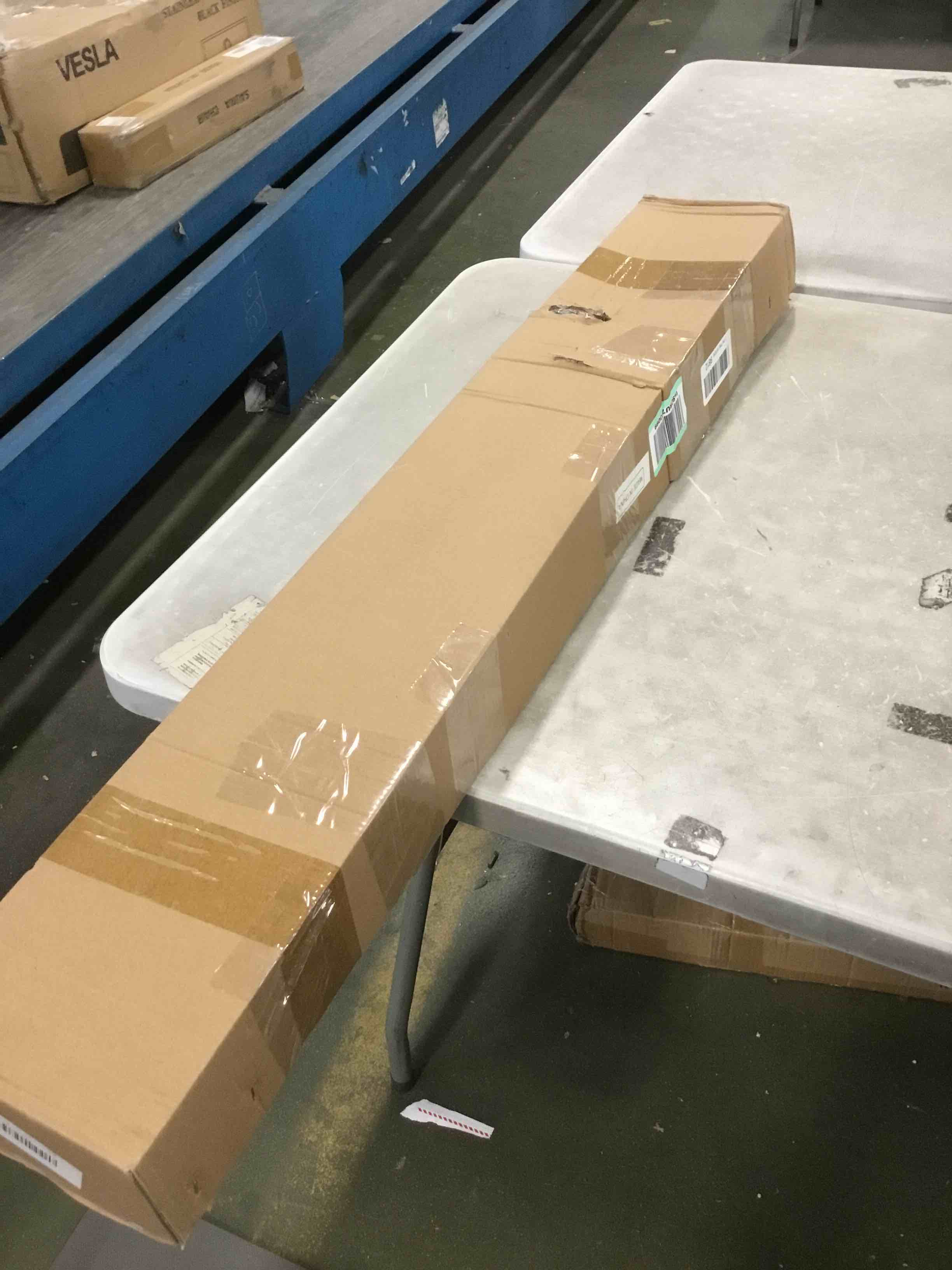 https://s3.amazonaws.com/lotting-images-prod/bidfta/YEL5682606_1706806664010.jpeg