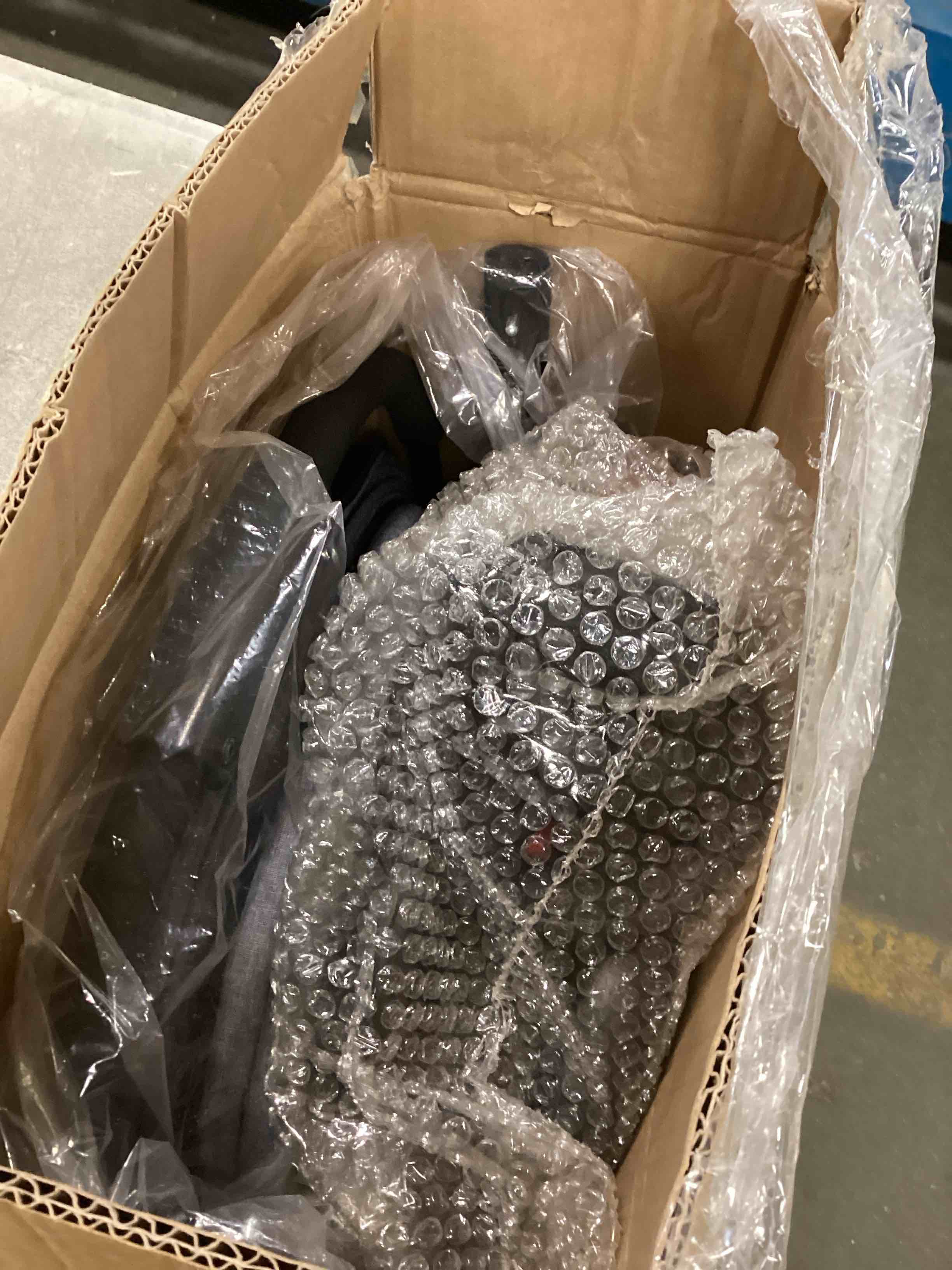 https://s3.amazonaws.com/lotting-images-prod/bidfta/YEL5682803_1706883519994.jpeg