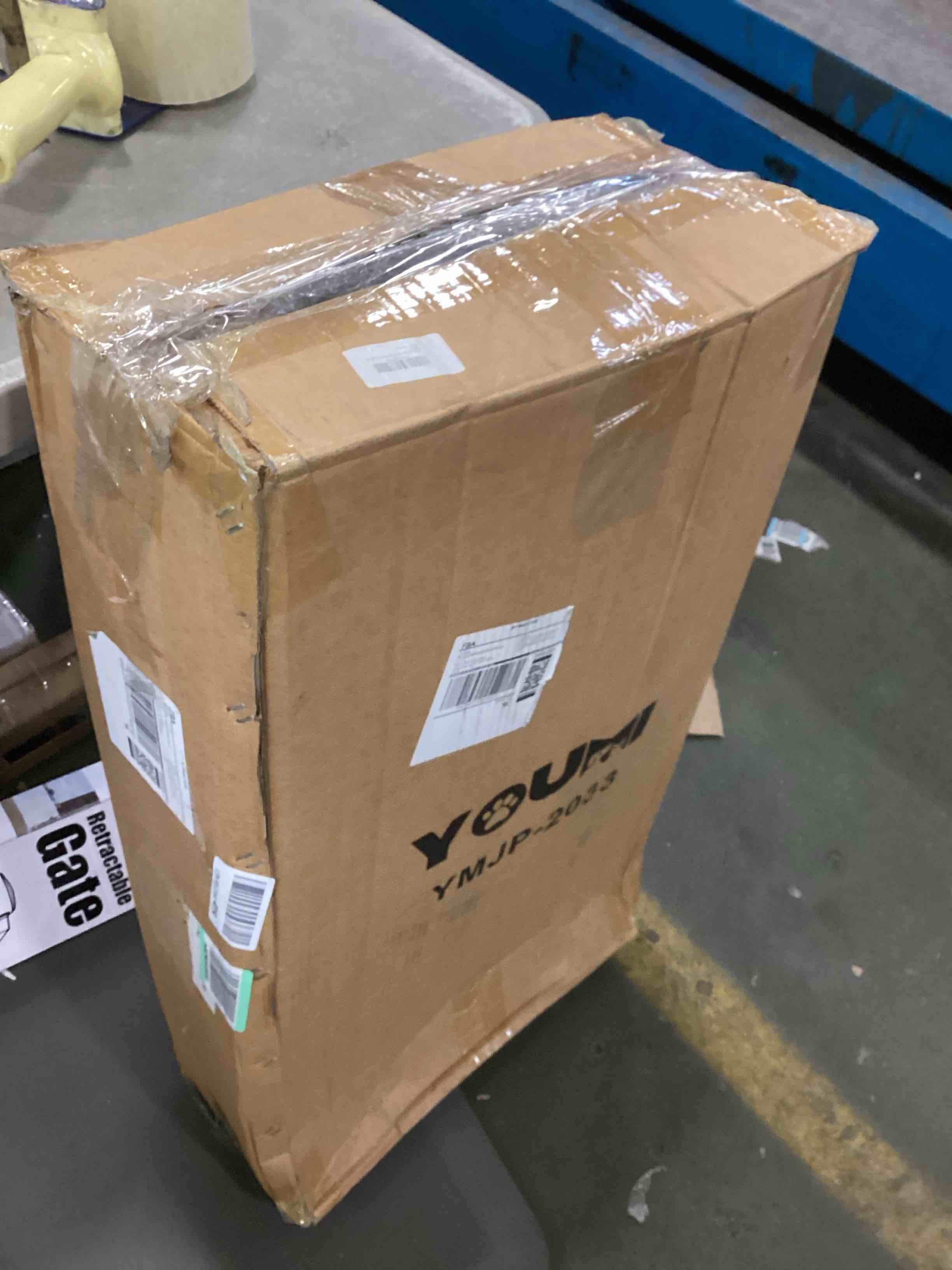 https://s3.amazonaws.com/lotting-images-prod/bidfta/YEL5682803_1706883535156.jpeg