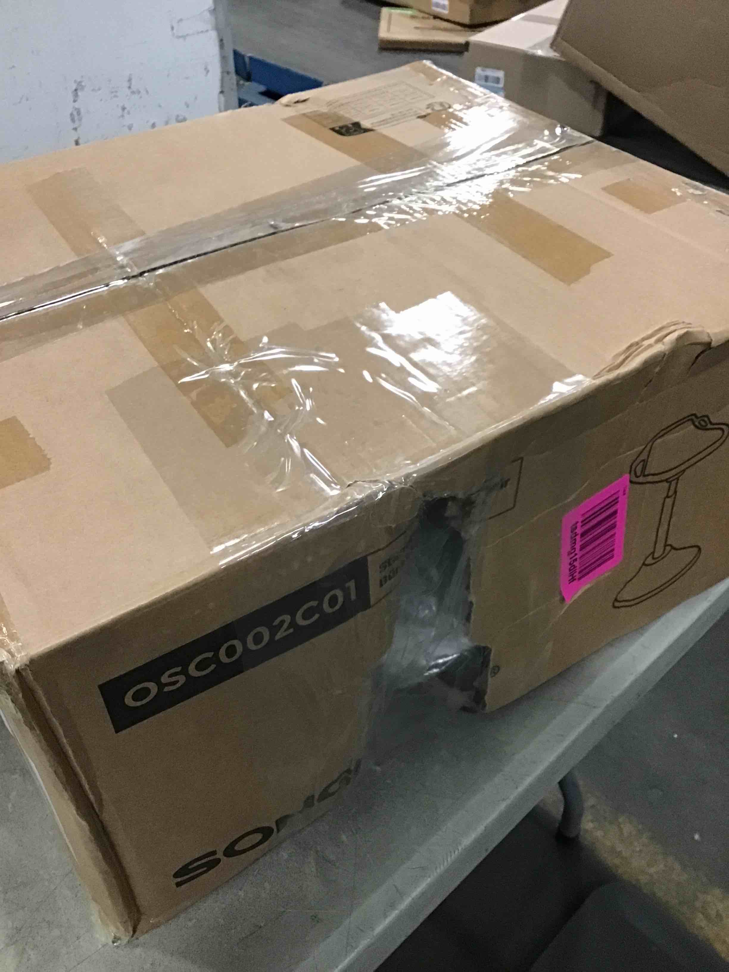 https://s3.amazonaws.com/lotting-images-prod/bidfta/YEL5683104_1706966362450.jpeg