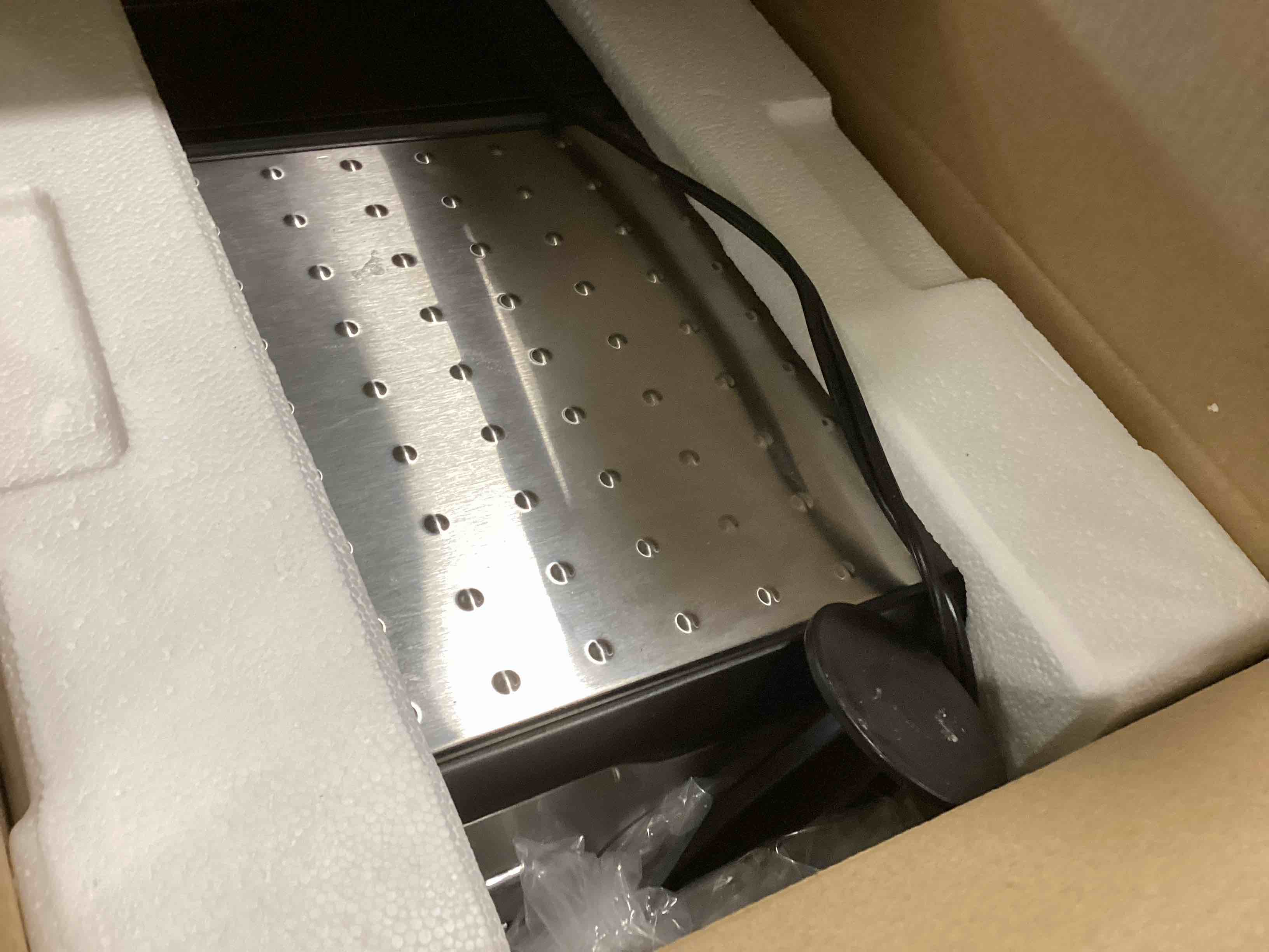 https://s3.amazonaws.com/lotting-images-prod/bidfta/YEL5683365_1707054717310.jpeg