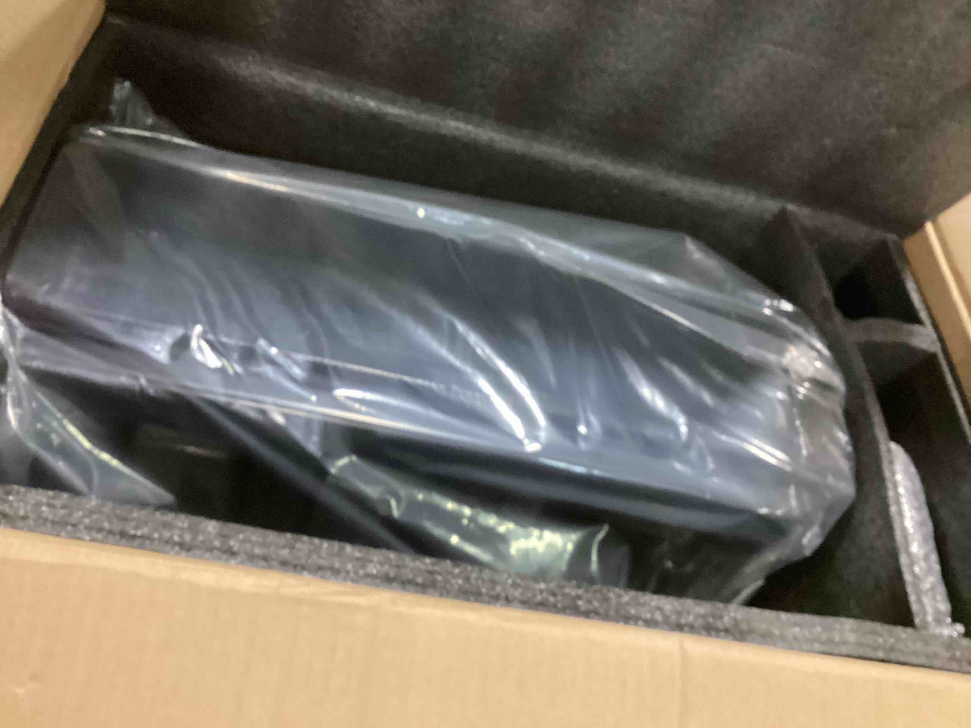 https://s3.amazonaws.com/lotting-images-prod/bidfta/YEL5683377_1707055487800.jpeg