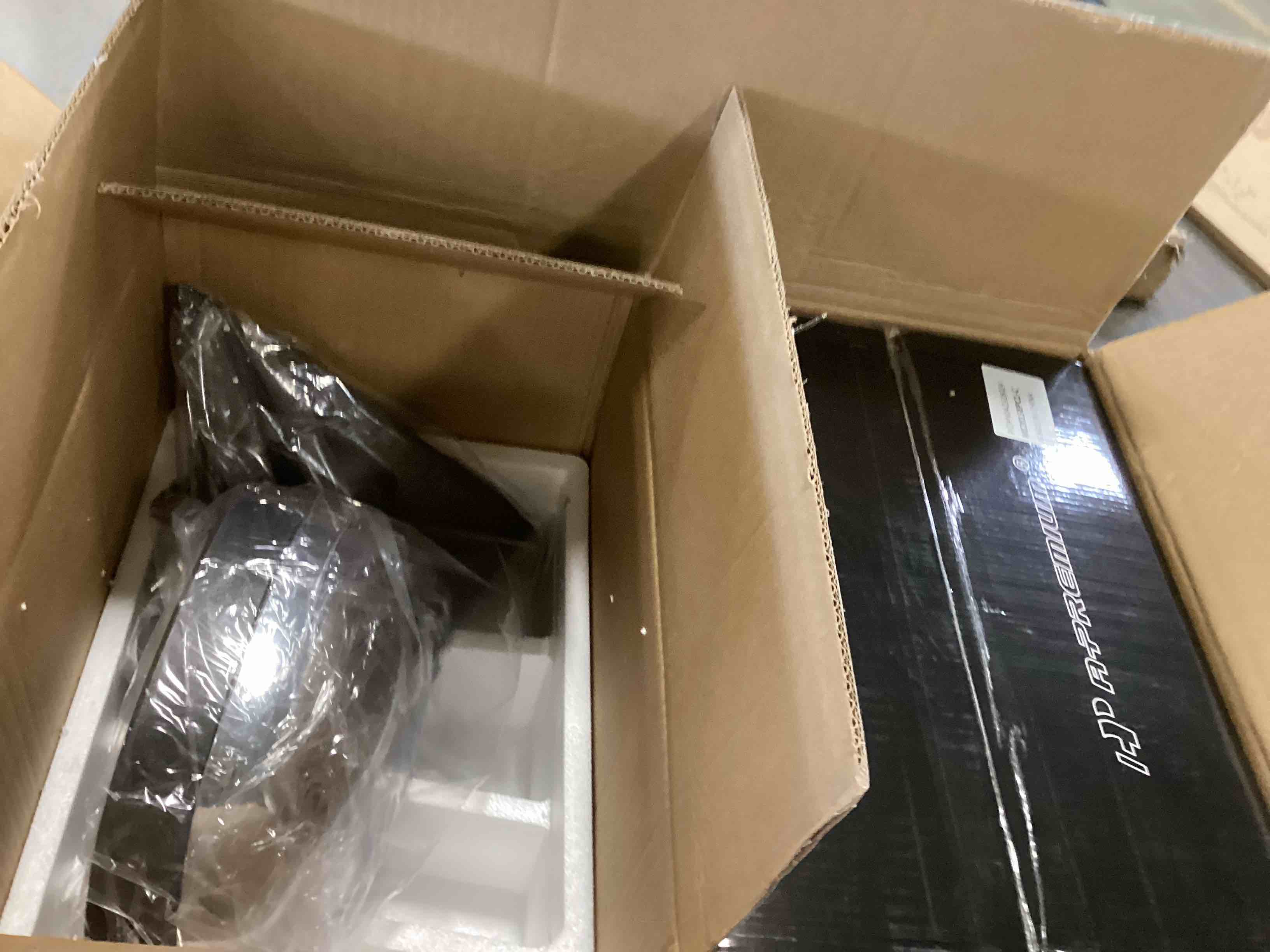 https://s3.amazonaws.com/lotting-images-prod/bidfta/YEL5683464_1707064112206.jpeg