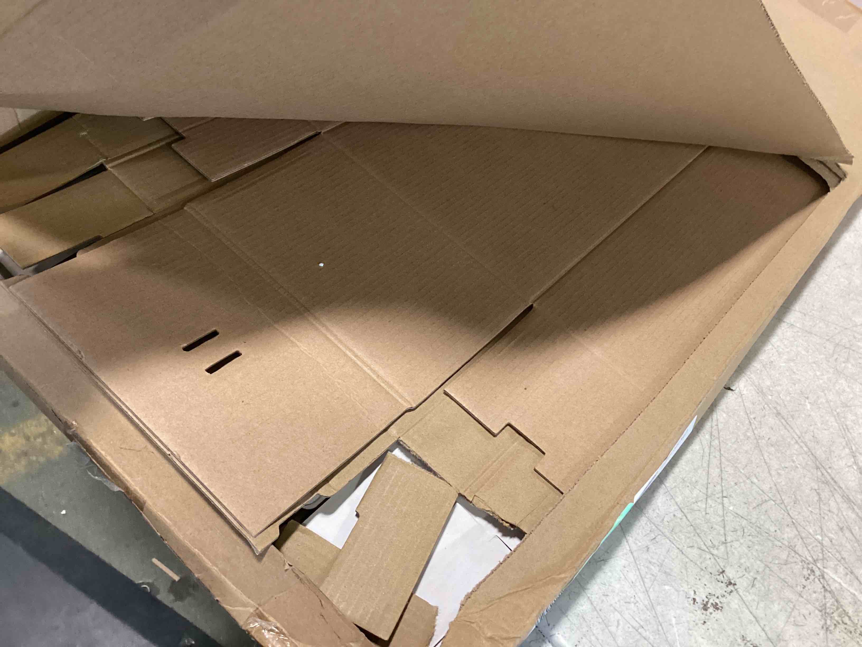 https://s3.amazonaws.com/lotting-images-prod/bidfta/YEL5683644_1707080233080.jpeg