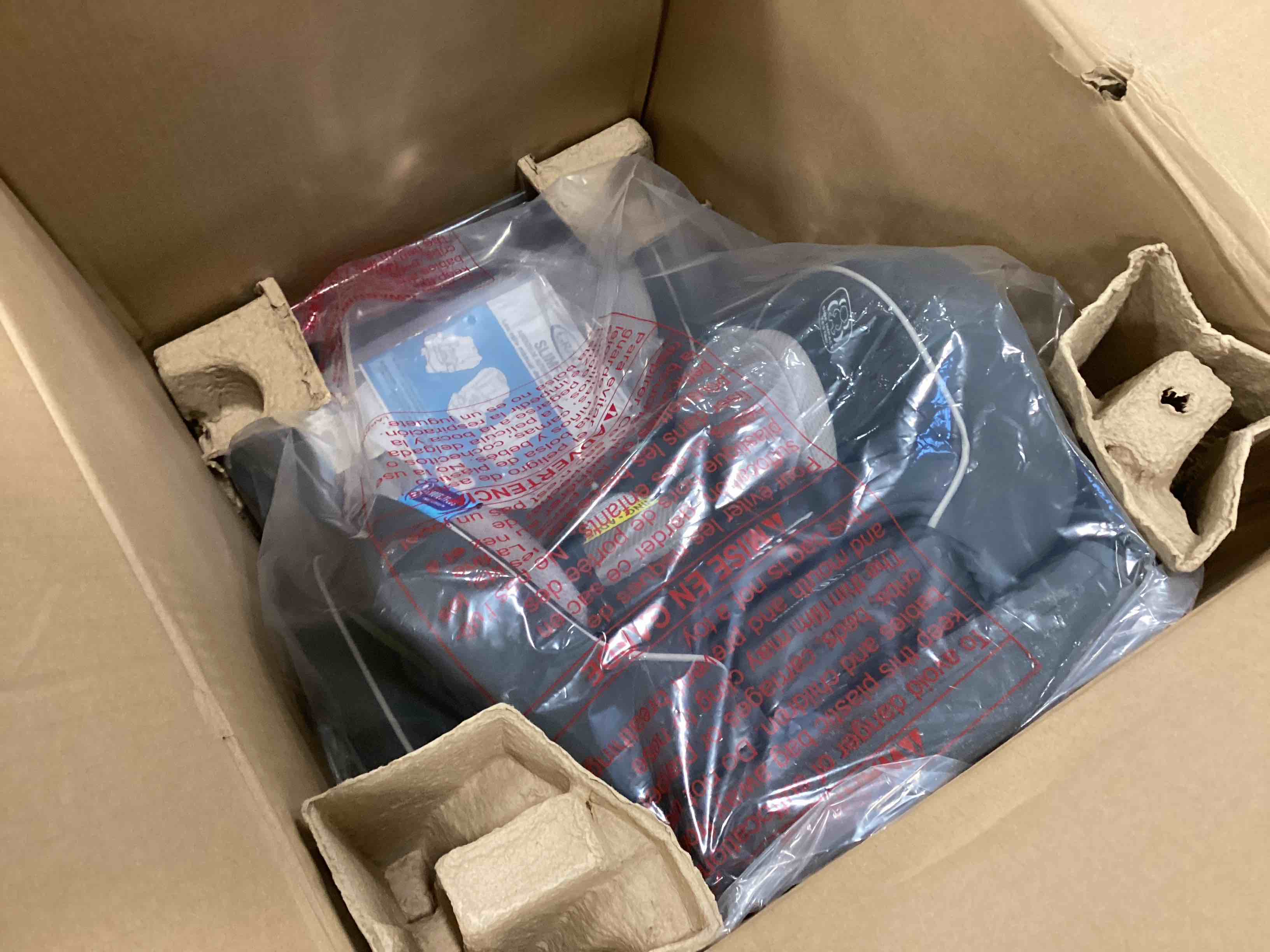 https://s3.amazonaws.com/lotting-images-prod/bidfta/YEL5683718_1707138789508.jpeg