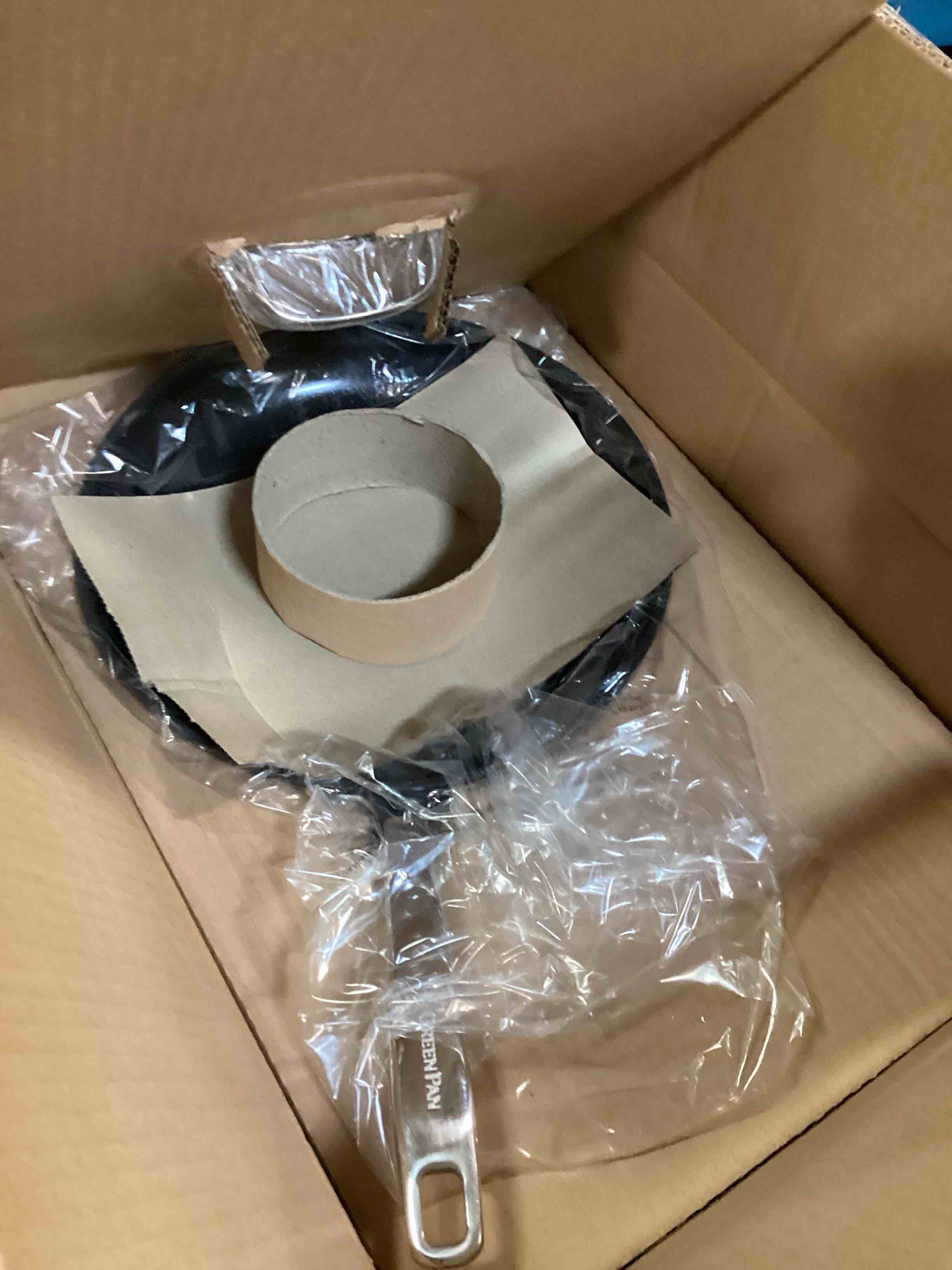 https://s3.amazonaws.com/lotting-images-prod/bidfta/YEL5684372_1707742143209.jpeg