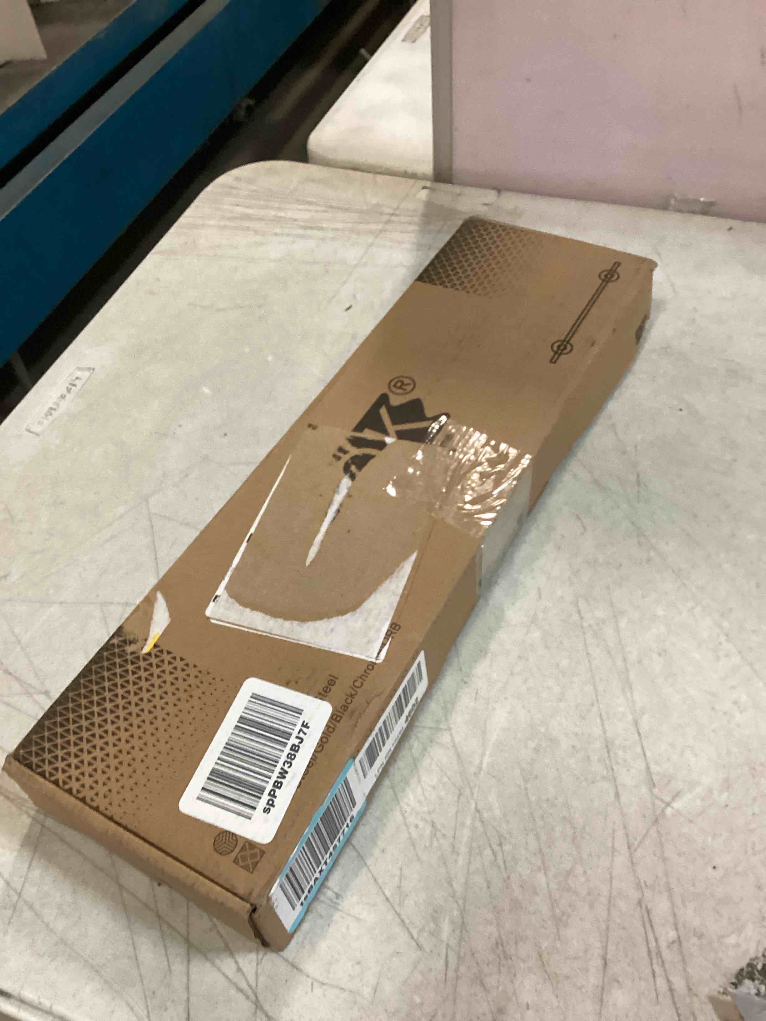 https://s3.amazonaws.com/lotting-images-prod/bidfta/YEL5684410_1707745092794.jpeg