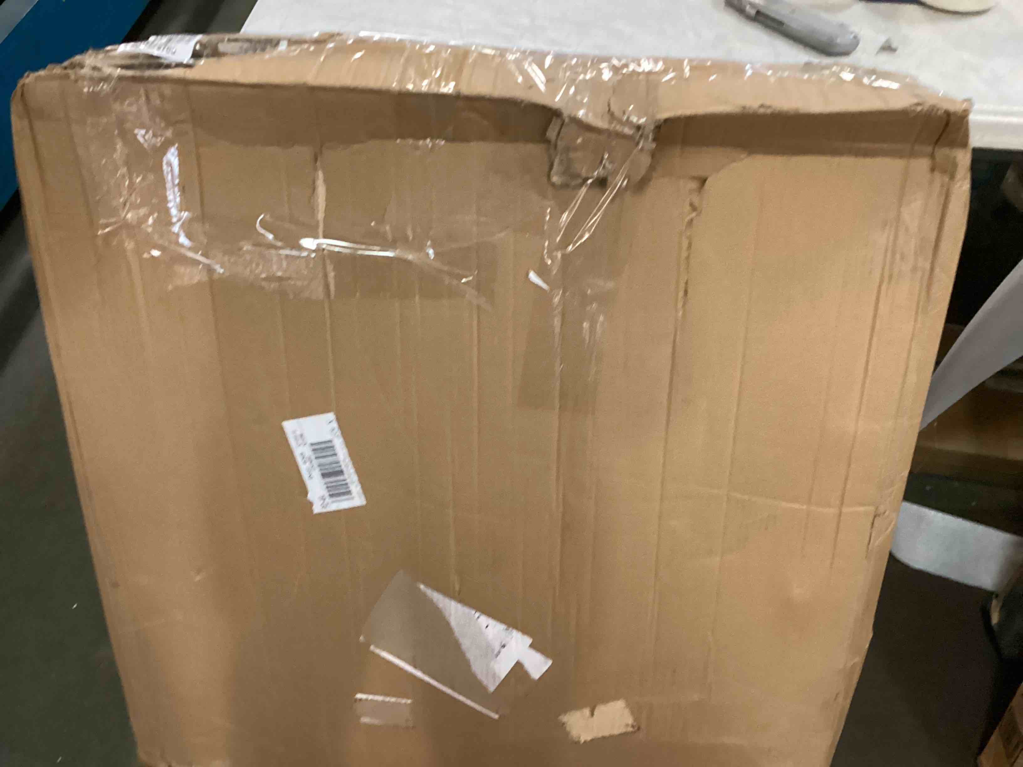 https://s3.amazonaws.com/lotting-images-prod/bidfta/YEL5684433_1707747568509.jpeg