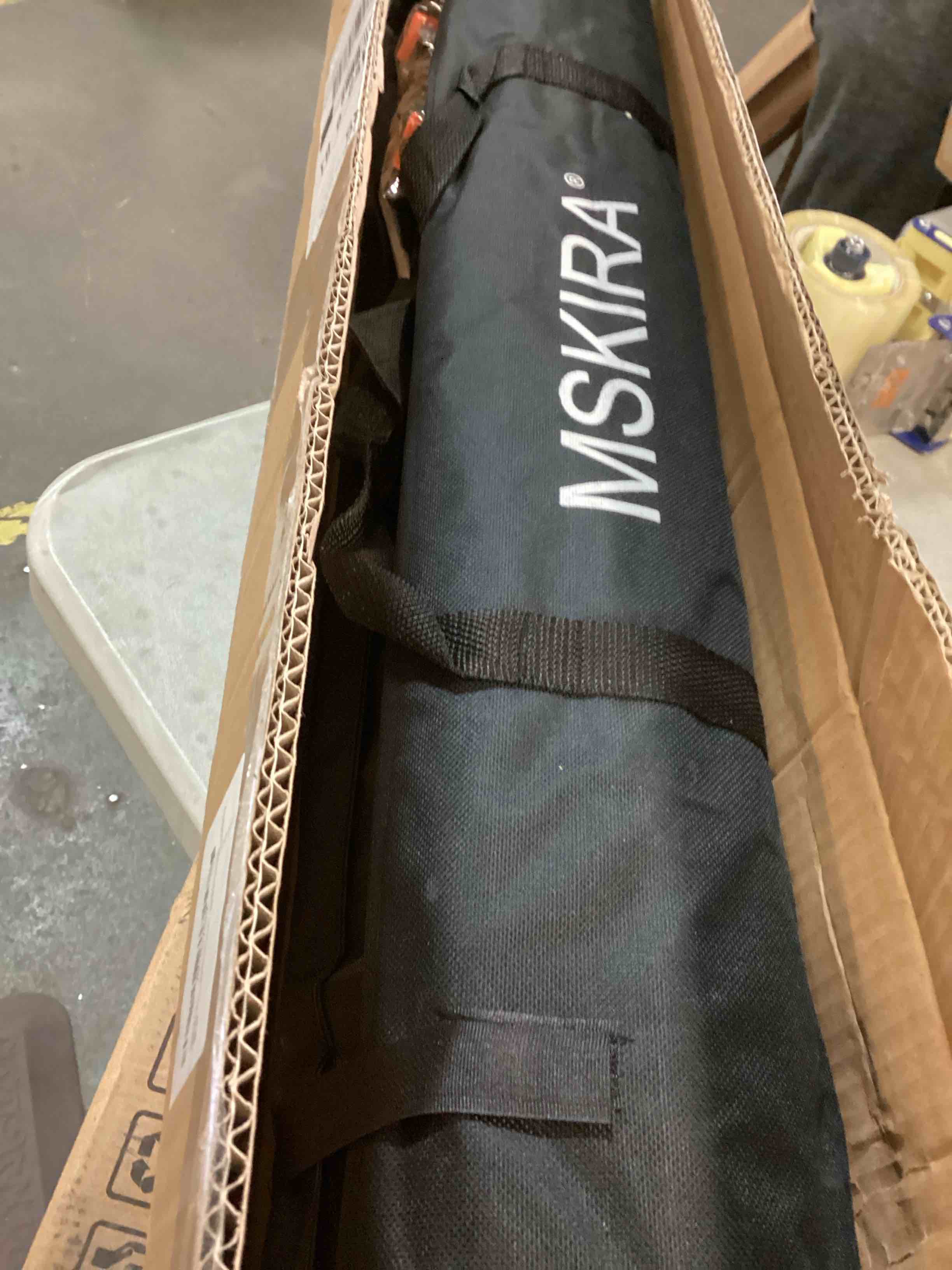 https://s3.amazonaws.com/lotting-images-prod/bidfta/YEL5684533_1707758637100.jpeg