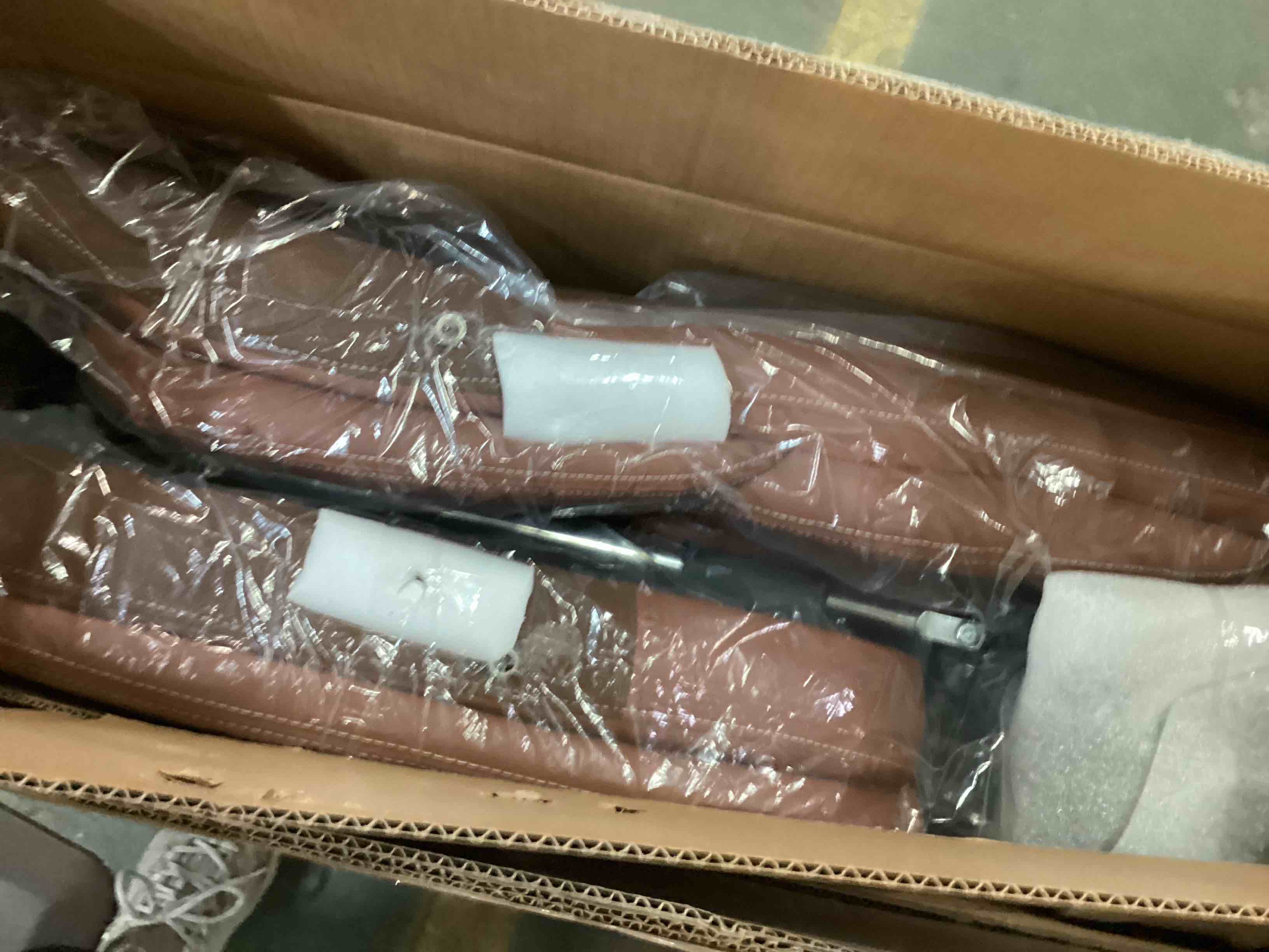https://s3.amazonaws.com/lotting-images-prod/bidfta/YEL5684596_1707766577540.jpeg
