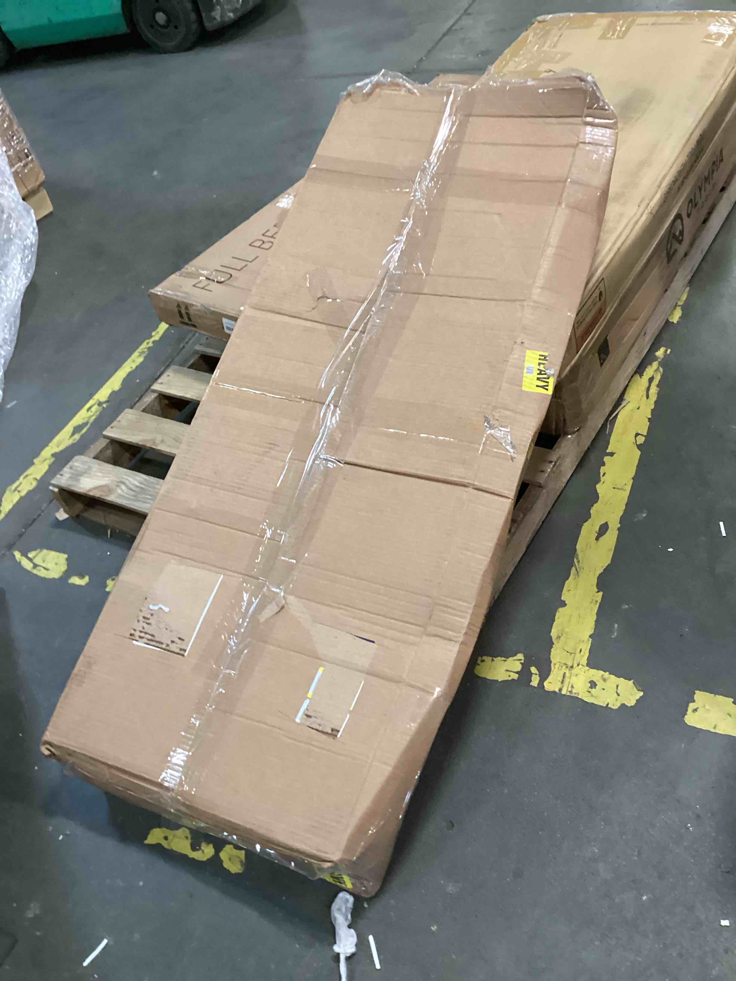 https://s3.amazonaws.com/lotting-images-prod/bidfta/YEL5685015_1707914375765.jpeg
