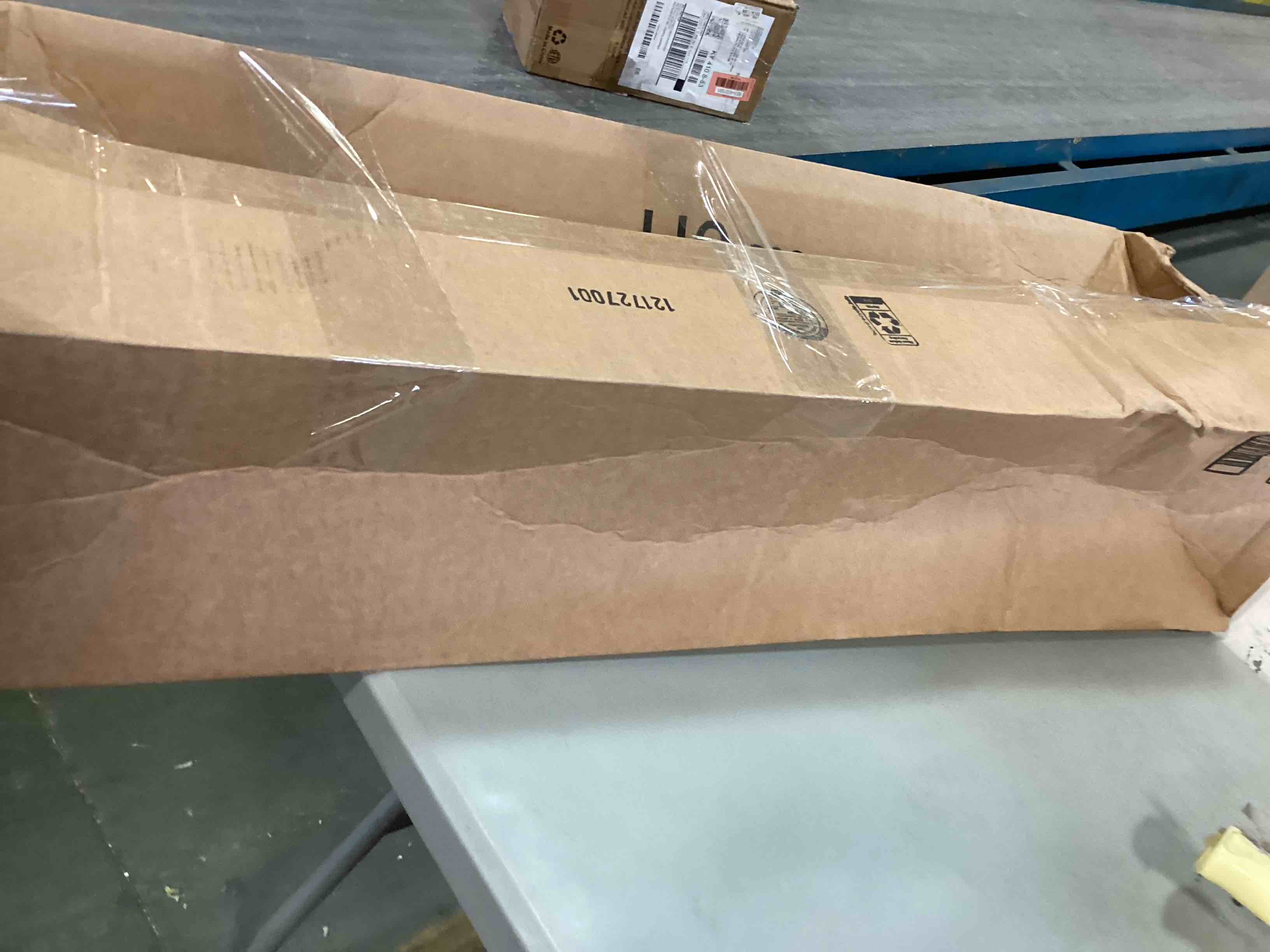 https://s3.amazonaws.com/lotting-images-prod/bidfta/YEL5685124_1707925565448.jpeg
