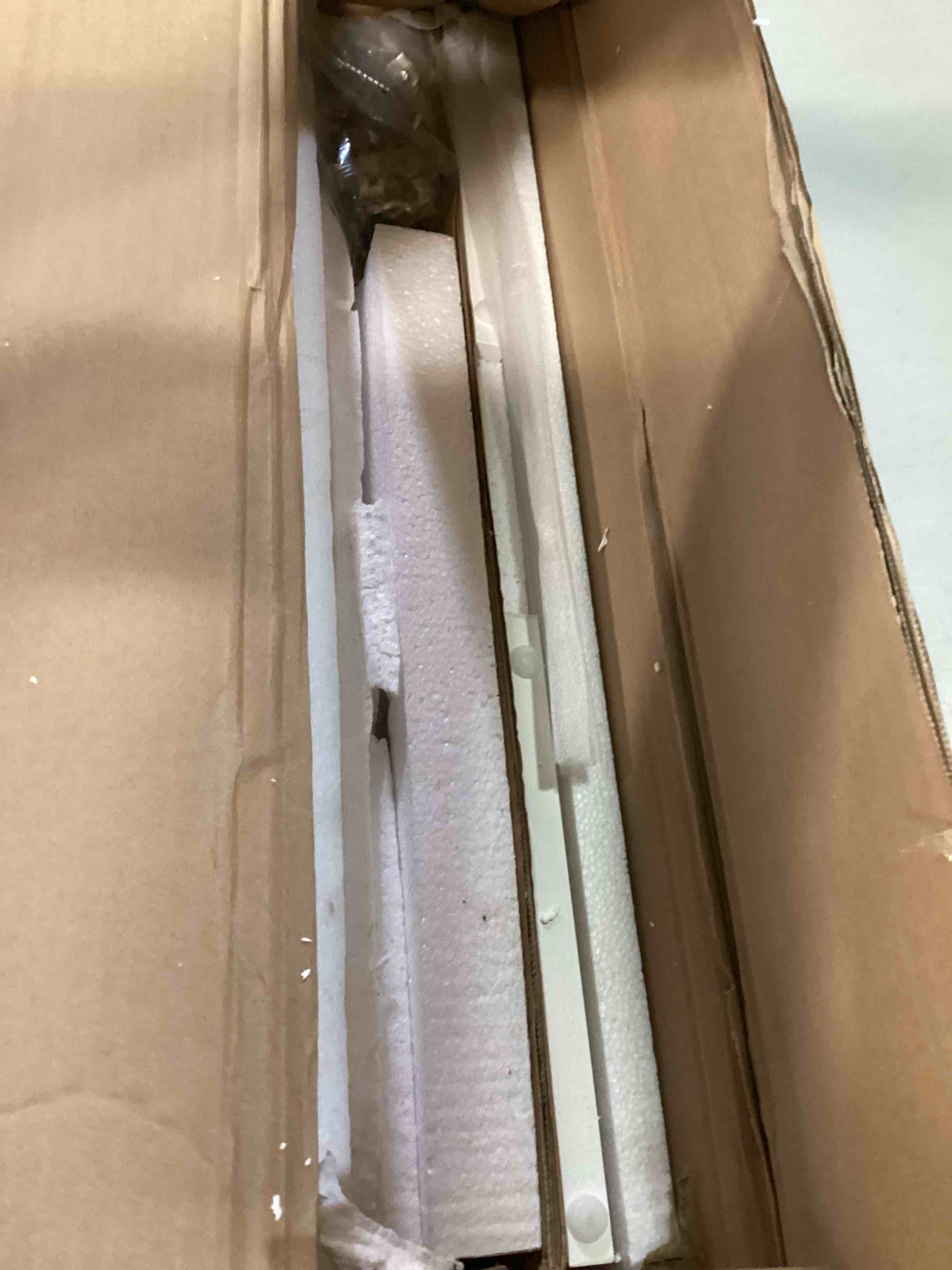 https://s3.amazonaws.com/lotting-images-prod/bidfta/YEL5685220_1707936213114.jpeg