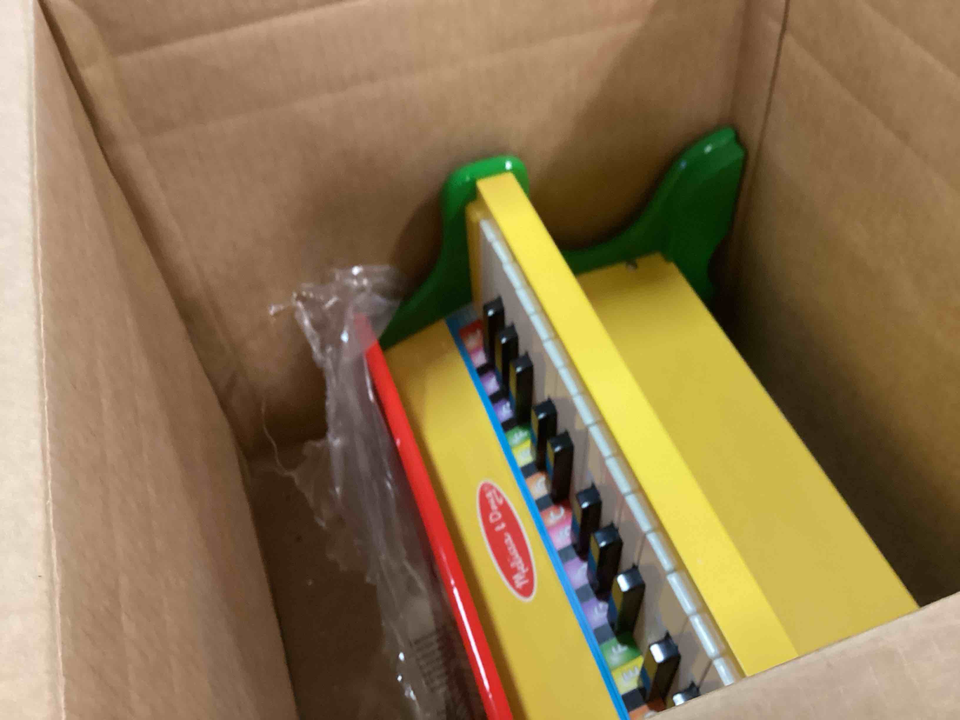 https://s3.amazonaws.com/lotting-images-prod/bidfta/YEL5685276_1707943026545.jpeg