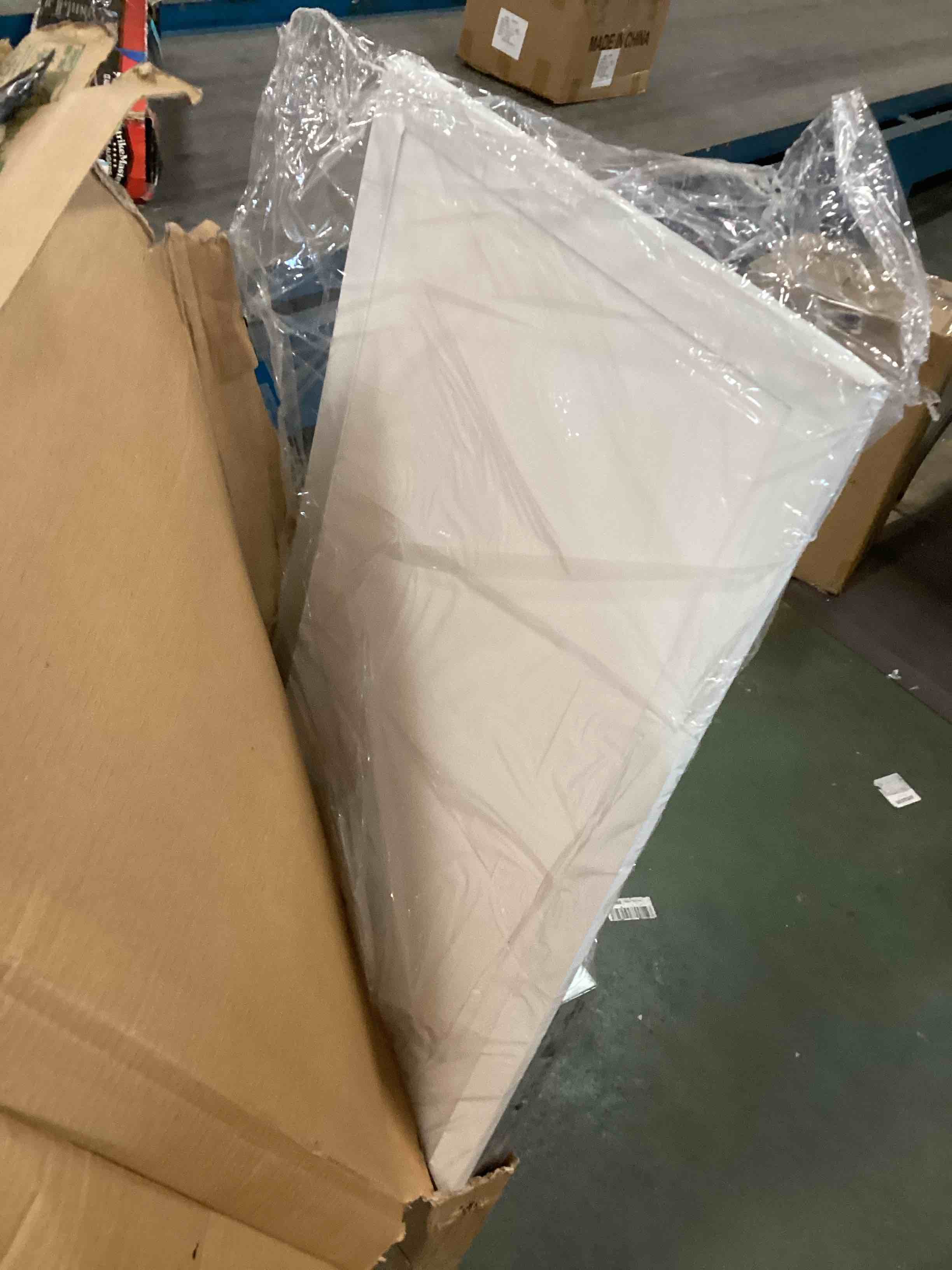 https://s3.amazonaws.com/lotting-images-prod/bidfta/YEL5685385_1708005863564.jpeg