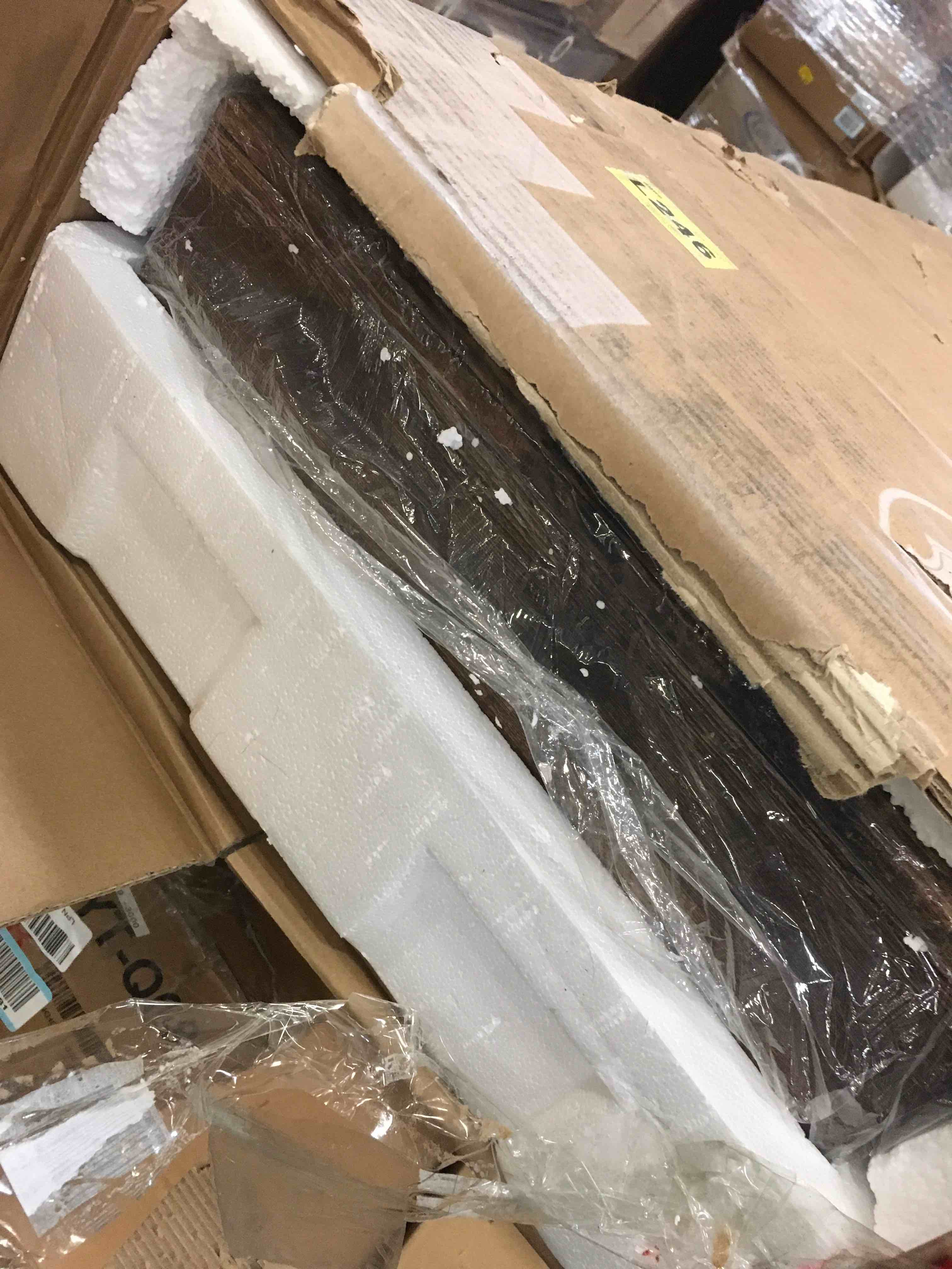 https://s3.amazonaws.com/lotting-images-prod/bidfta/YEL5686390_1707143397731.jpeg