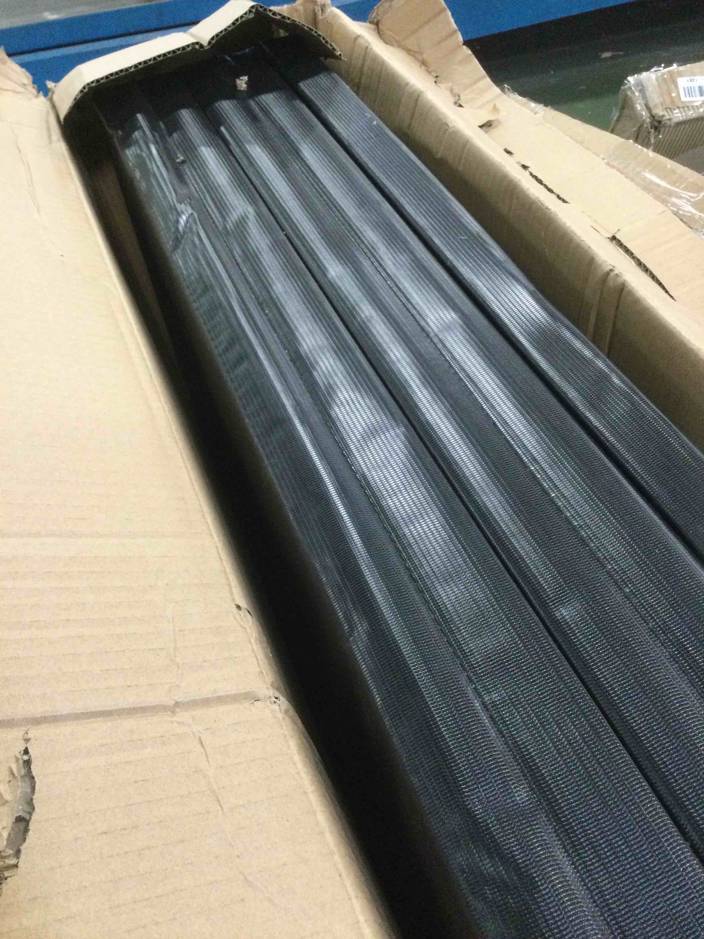 https://s3.amazonaws.com/lotting-images-prod/bidfta/YEL5687810_1707233303286.jpeg