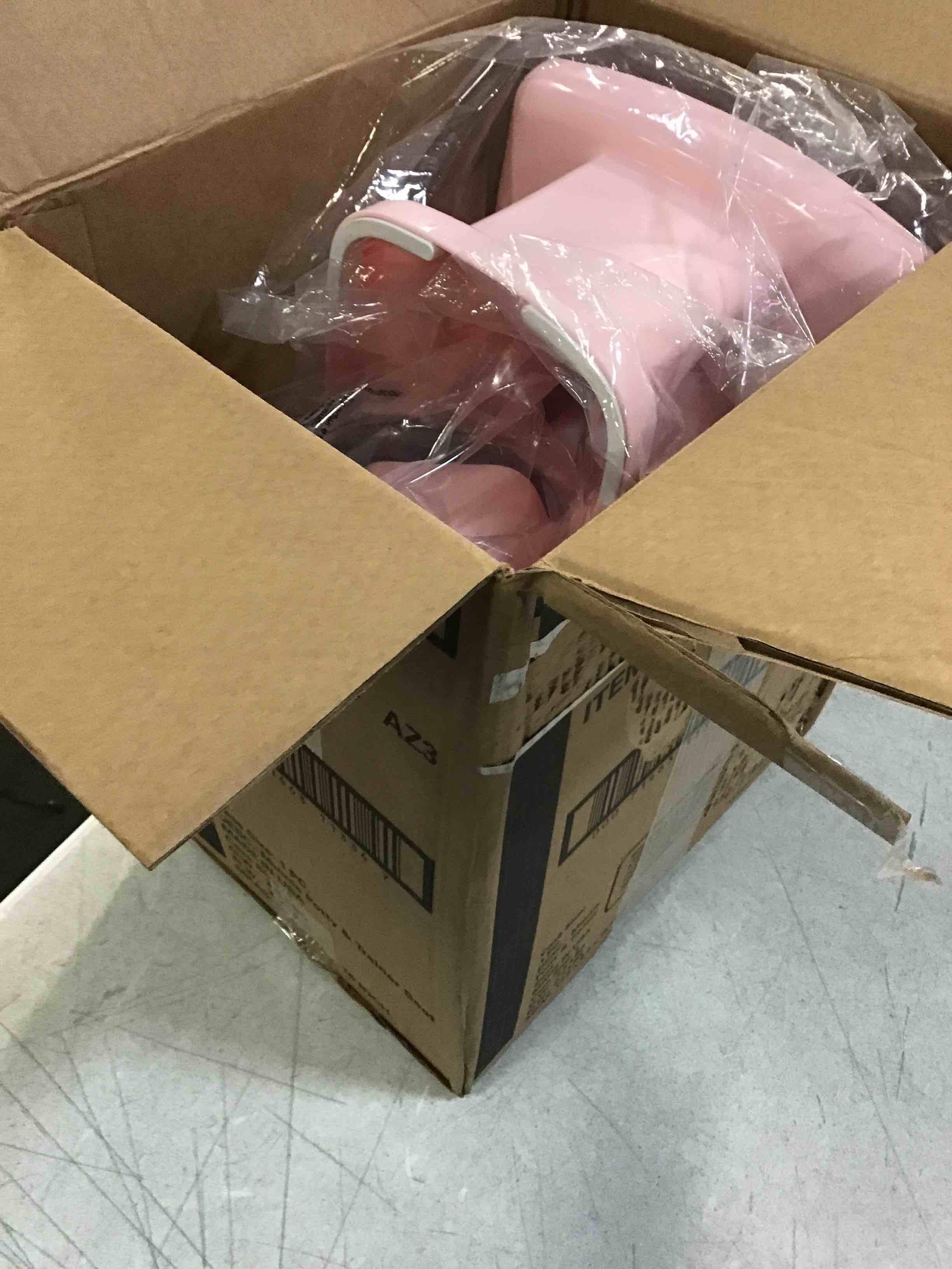 https://s3.amazonaws.com/lotting-images-prod/bidfta/YEL5688592_1706628244832.jpeg