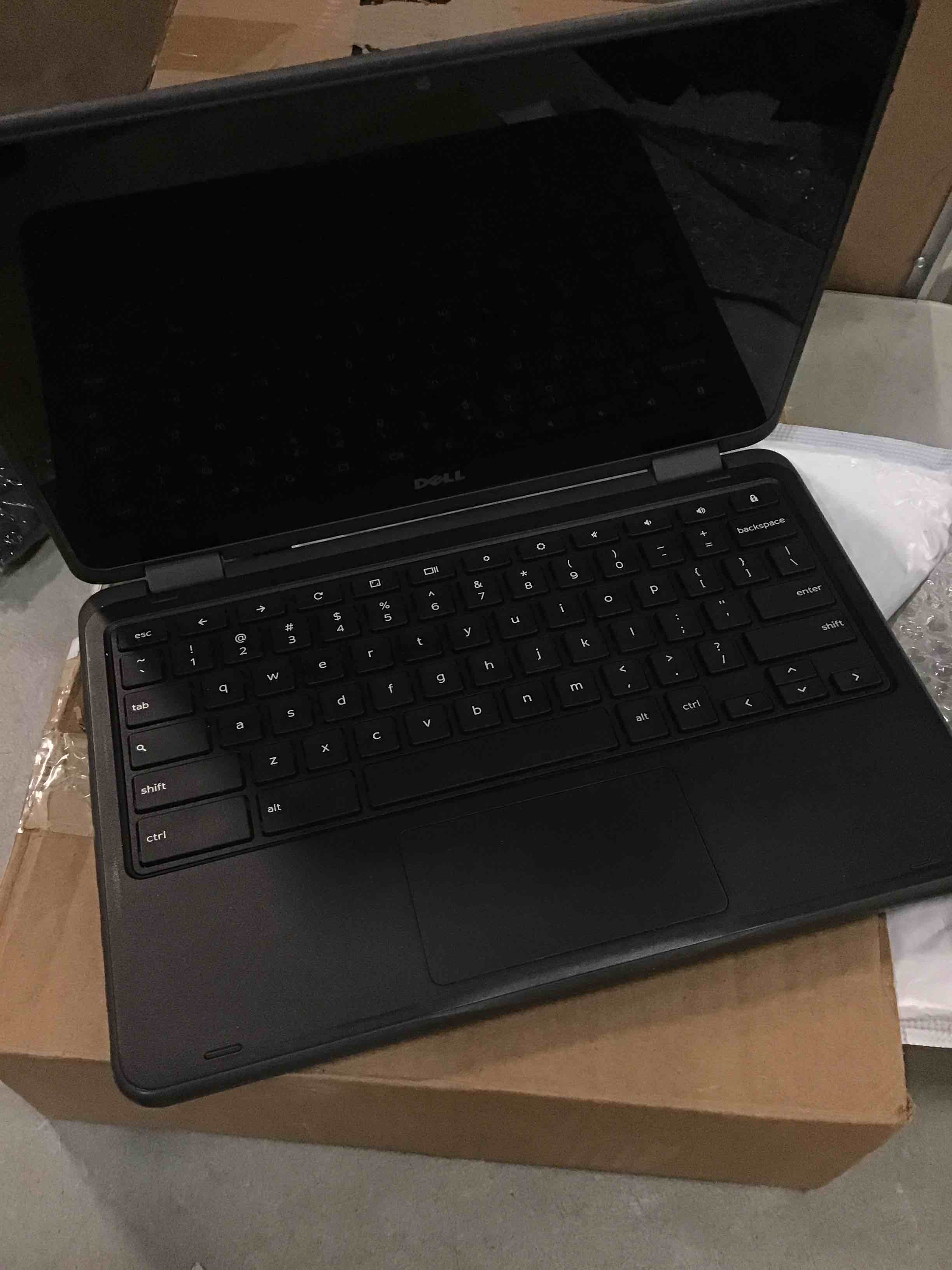 https://s3.amazonaws.com/lotting-images-prod/bidfta/YEL5688994_1706792933778.jpeg