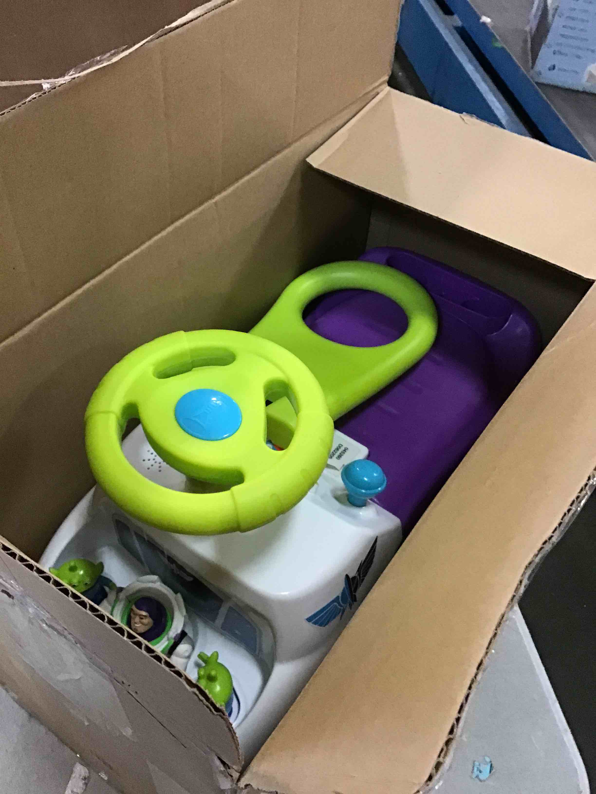 https://s3.amazonaws.com/lotting-images-prod/bidfta/YEL5689042_1706801519194.jpeg