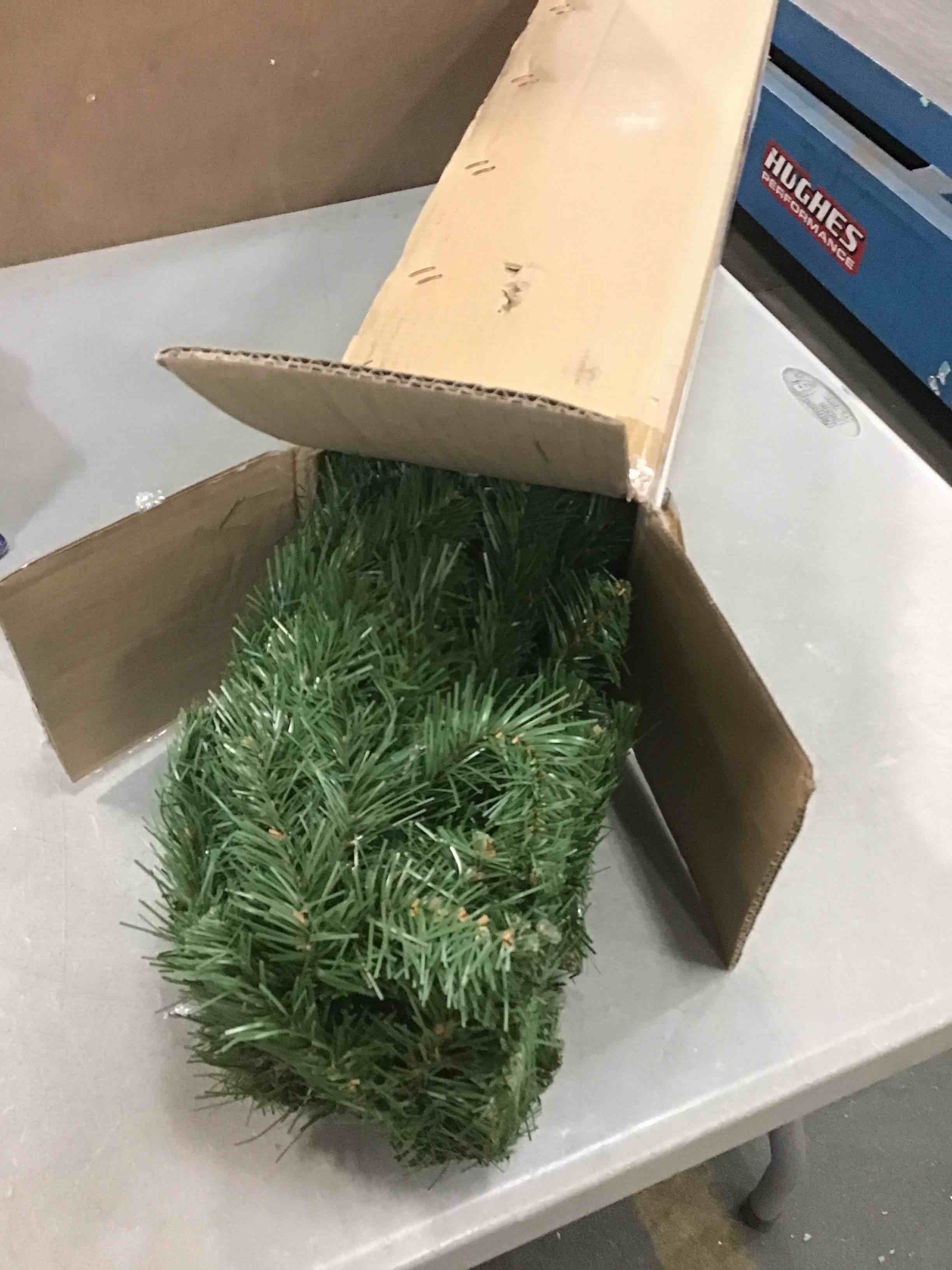 https://s3.amazonaws.com/lotting-images-prod/bidfta/YEL5689081_1706806246869.jpeg