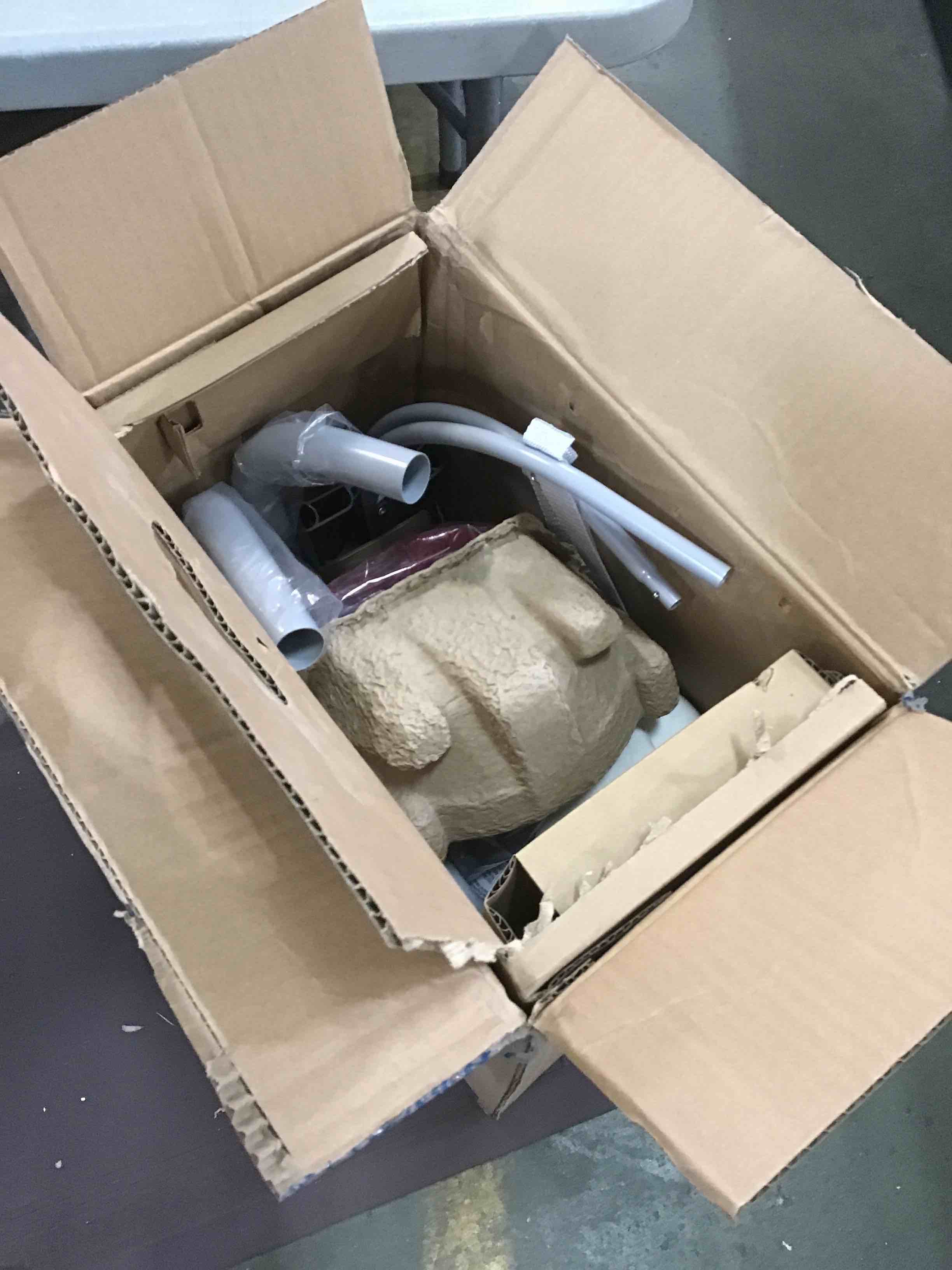https://s3.amazonaws.com/lotting-images-prod/bidfta/YEL5689110_1706811569752.jpeg
