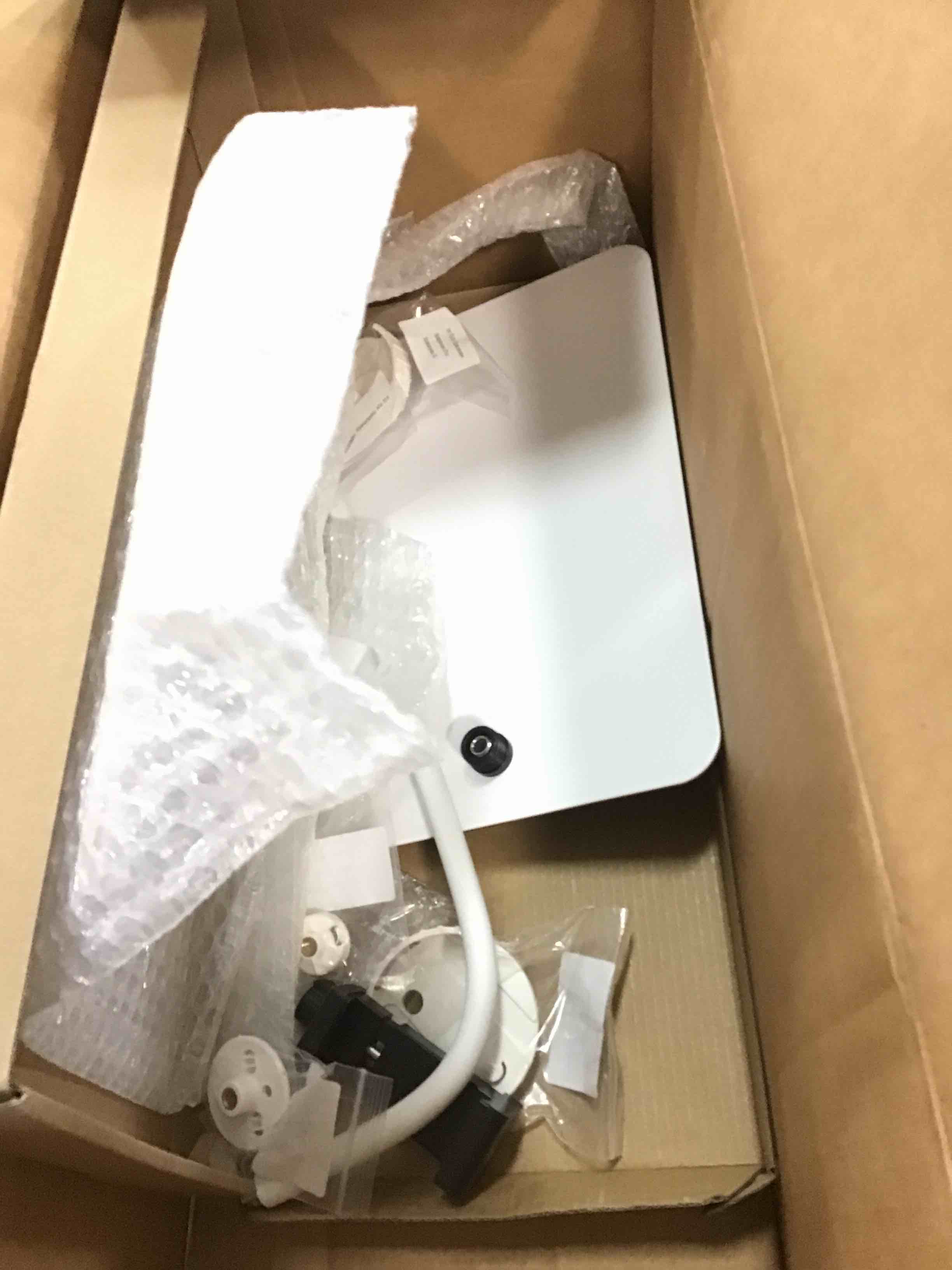 https://s3.amazonaws.com/lotting-images-prod/bidfta/YEL5689620_1706989447698.jpeg