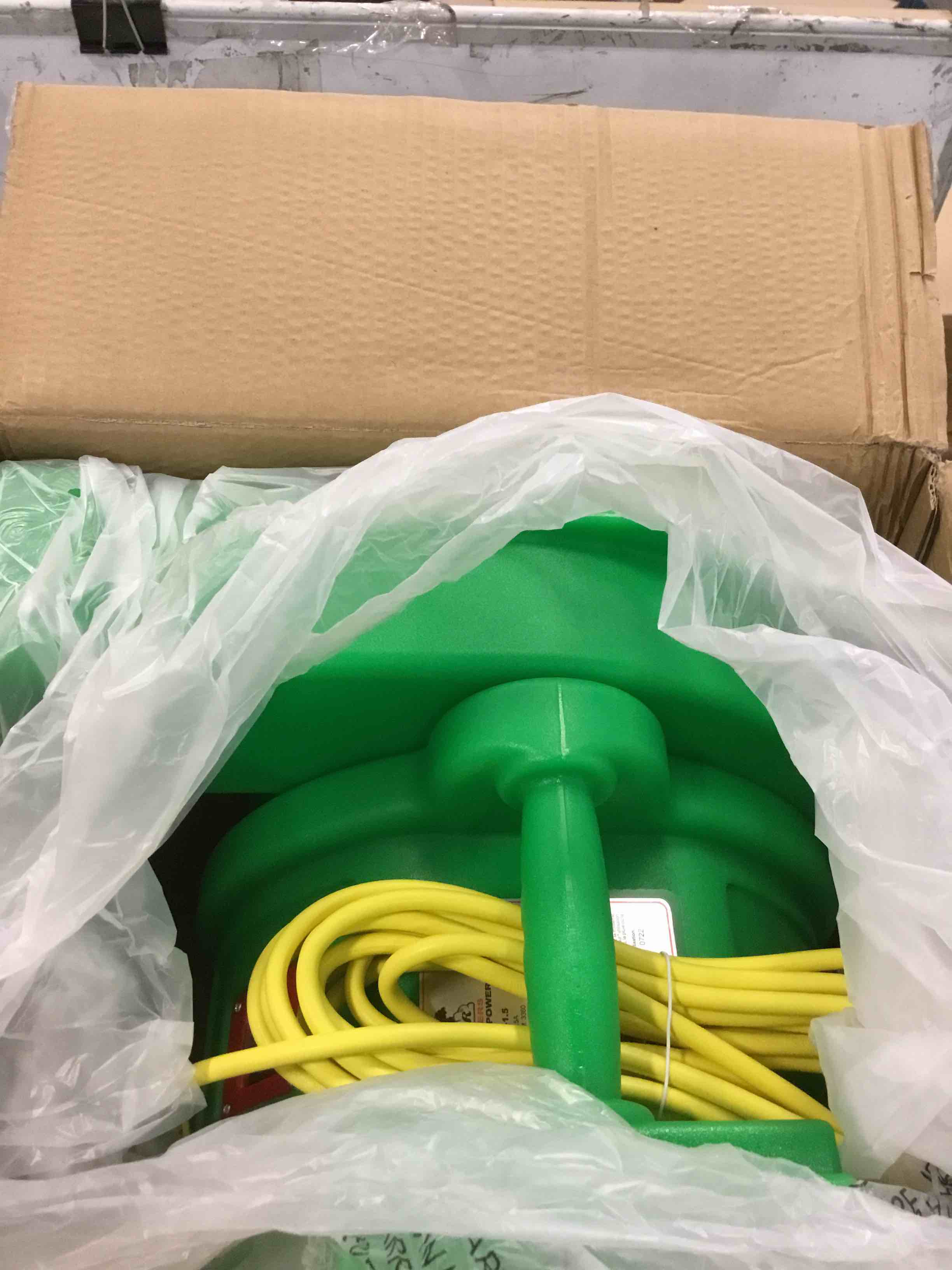 https://s3.amazonaws.com/lotting-images-prod/bidfta/YEL5690523_1706879322961.jpeg