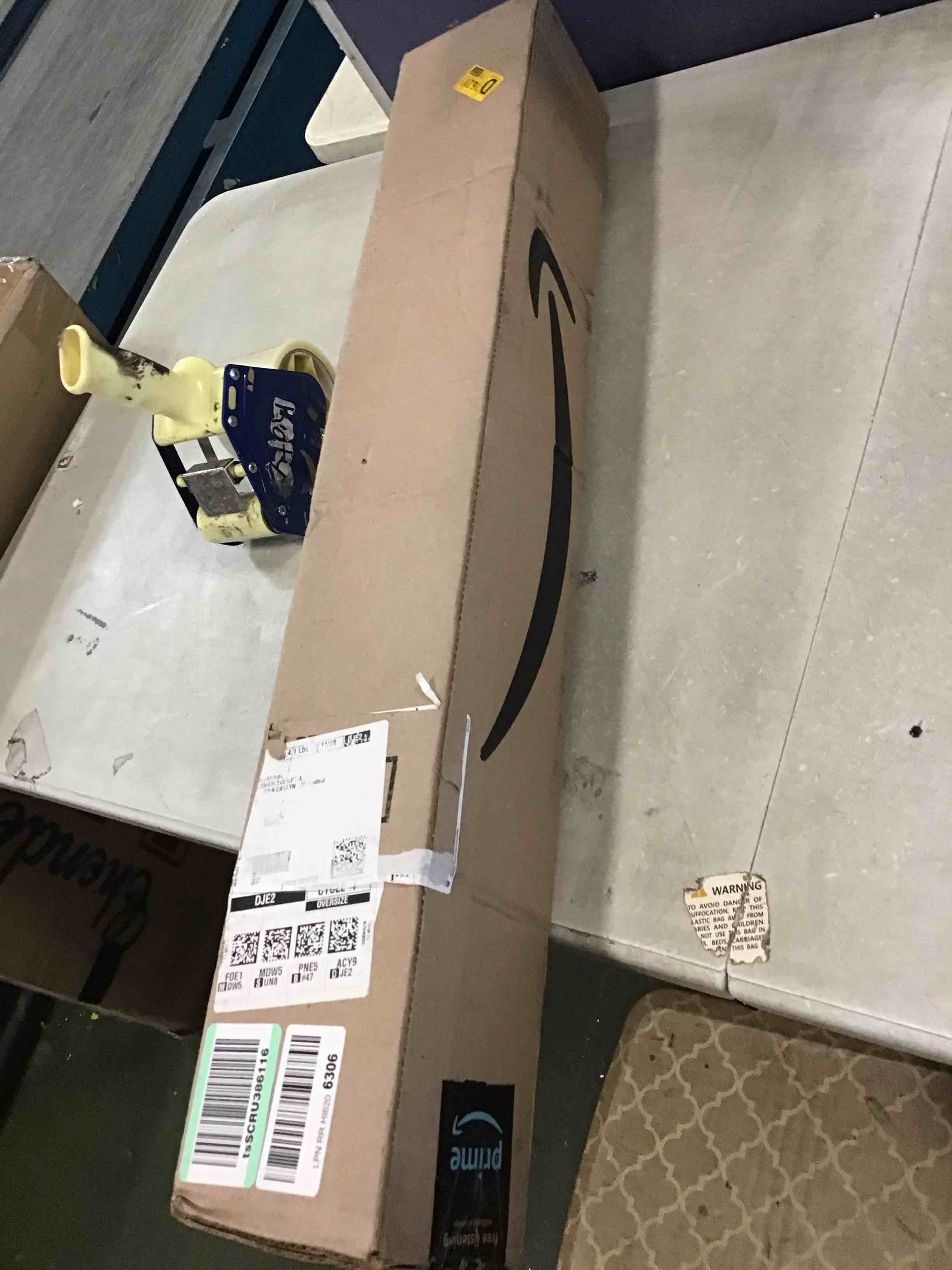 https://s3.amazonaws.com/lotting-images-prod/bidfta/YEL5691093_1707070609195.jpeg