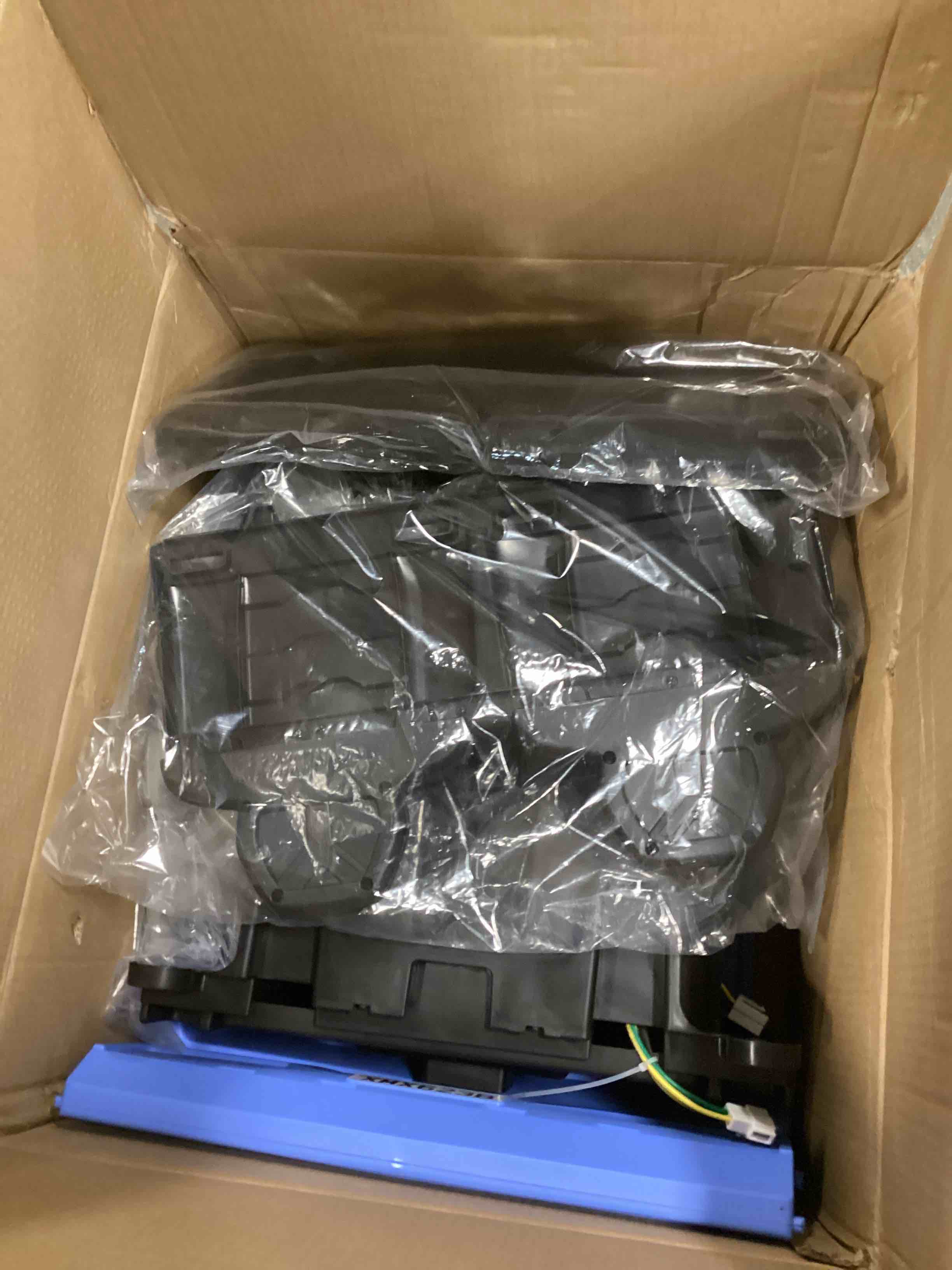 https://s3.amazonaws.com/lotting-images-prod/bidfta/YEL5691412_1707159157923.jpeg