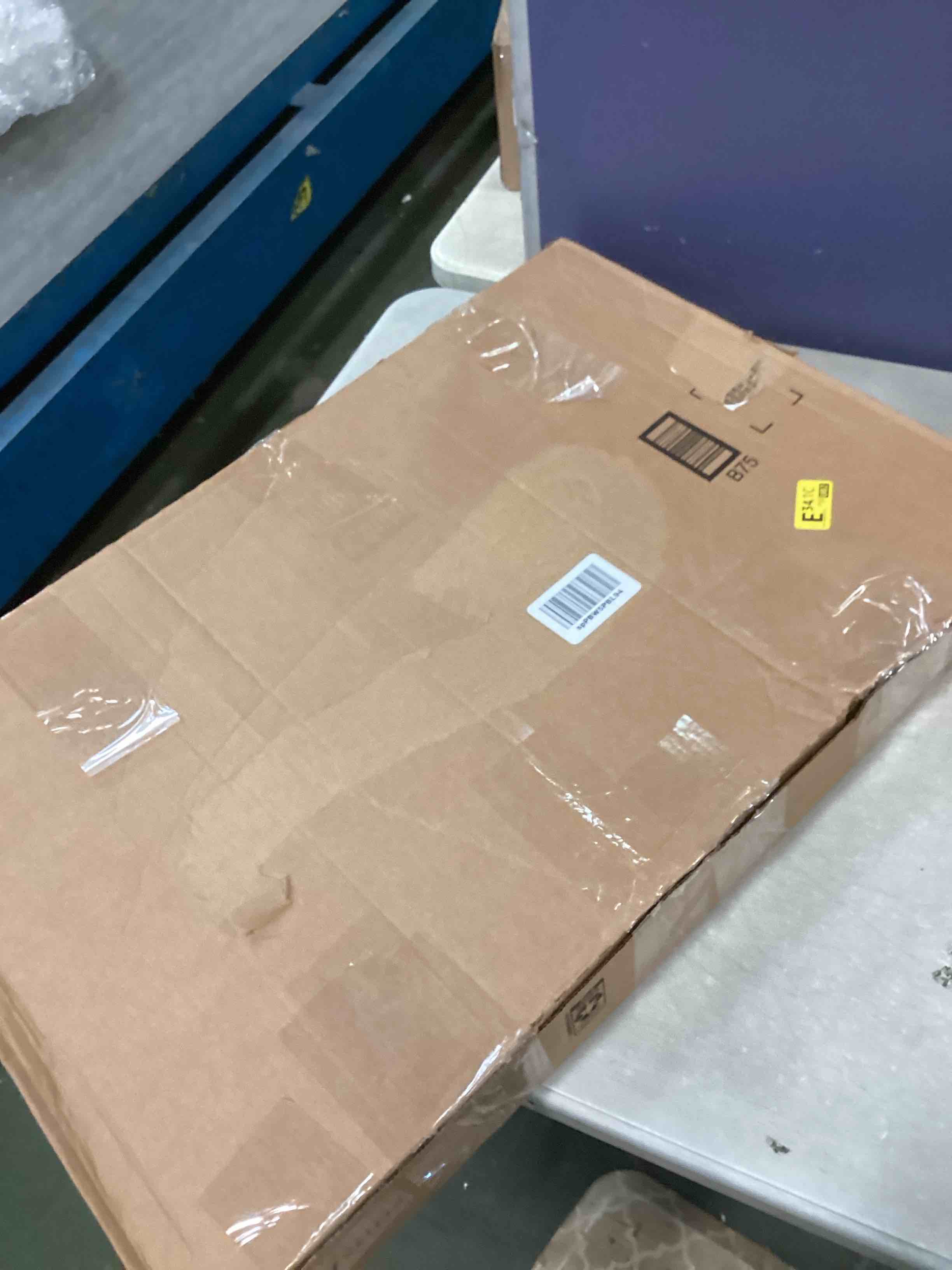 https://s3.amazonaws.com/lotting-images-prod/bidfta/YEL5691418_1707160029490.jpeg