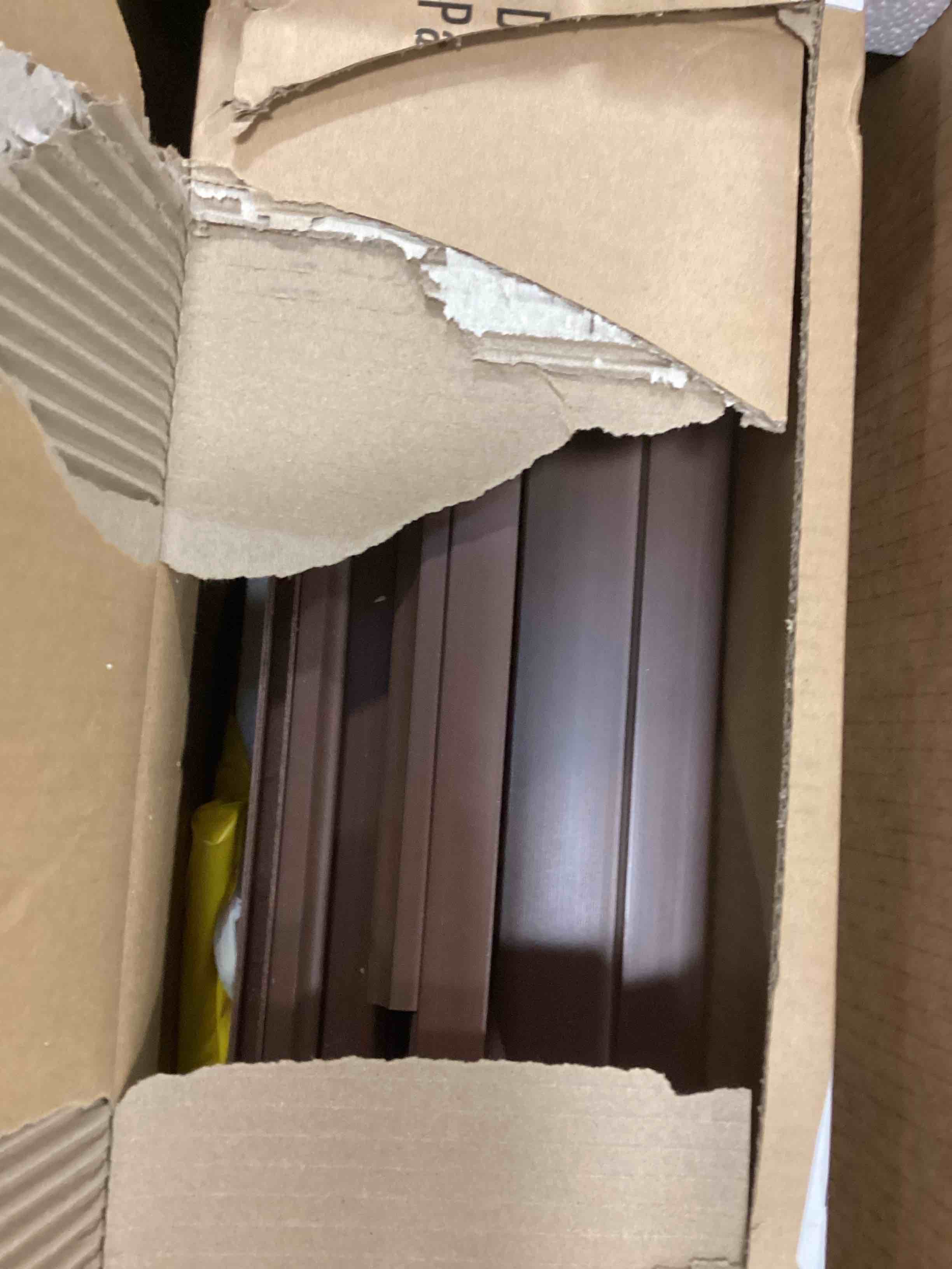 https://s3.amazonaws.com/lotting-images-prod/bidfta/YEL5692906_1709730359871.jpeg