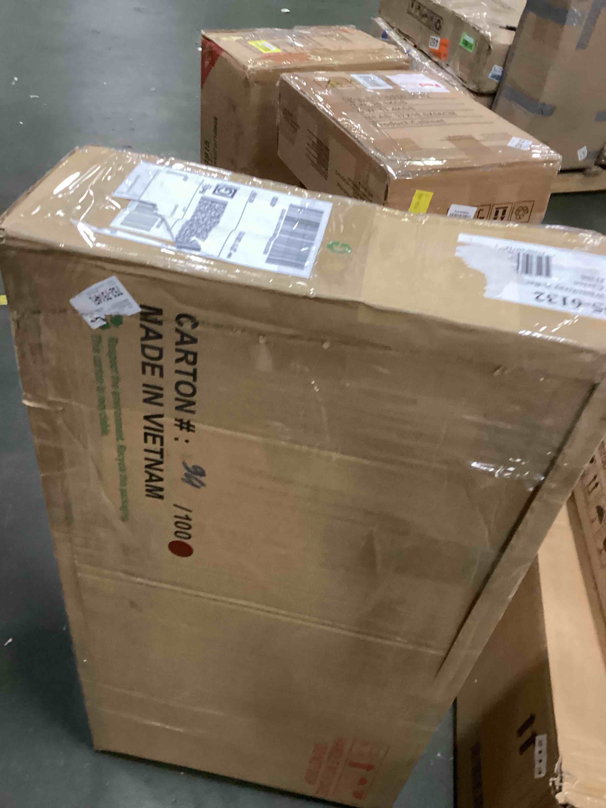 https://s3.amazonaws.com/lotting-images-prod/bidfta/YEL5692907_1709730512732.jpeg