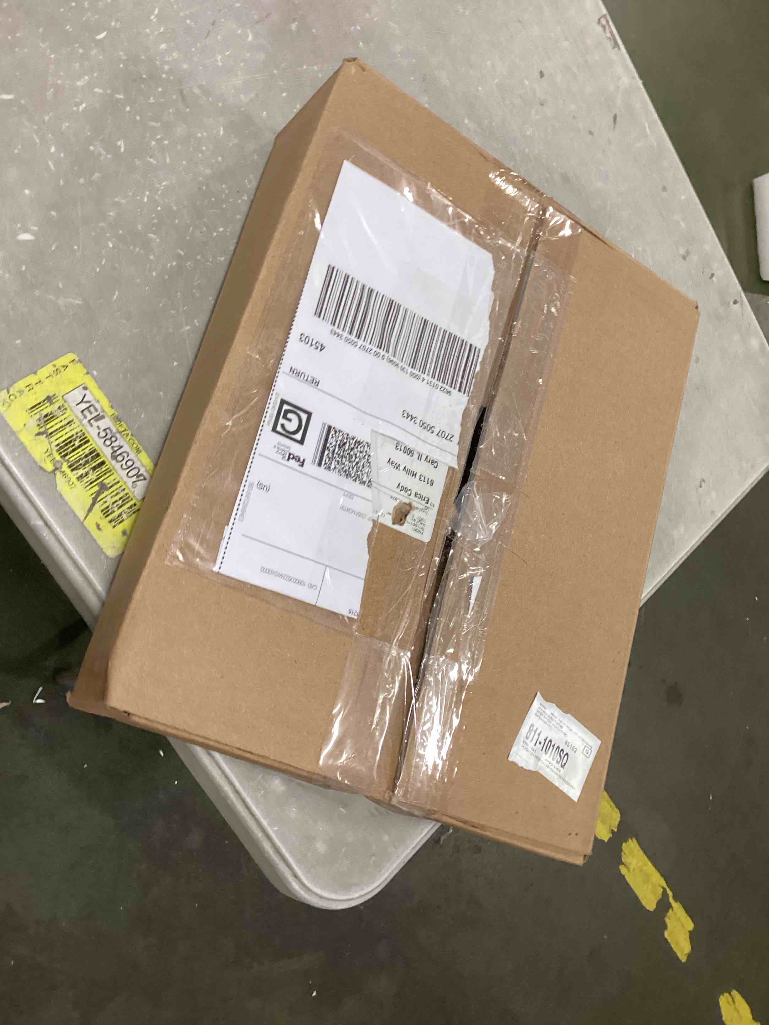 https://s3.amazonaws.com/lotting-images-prod/bidfta/YEL5692912_1709730933664.jpeg