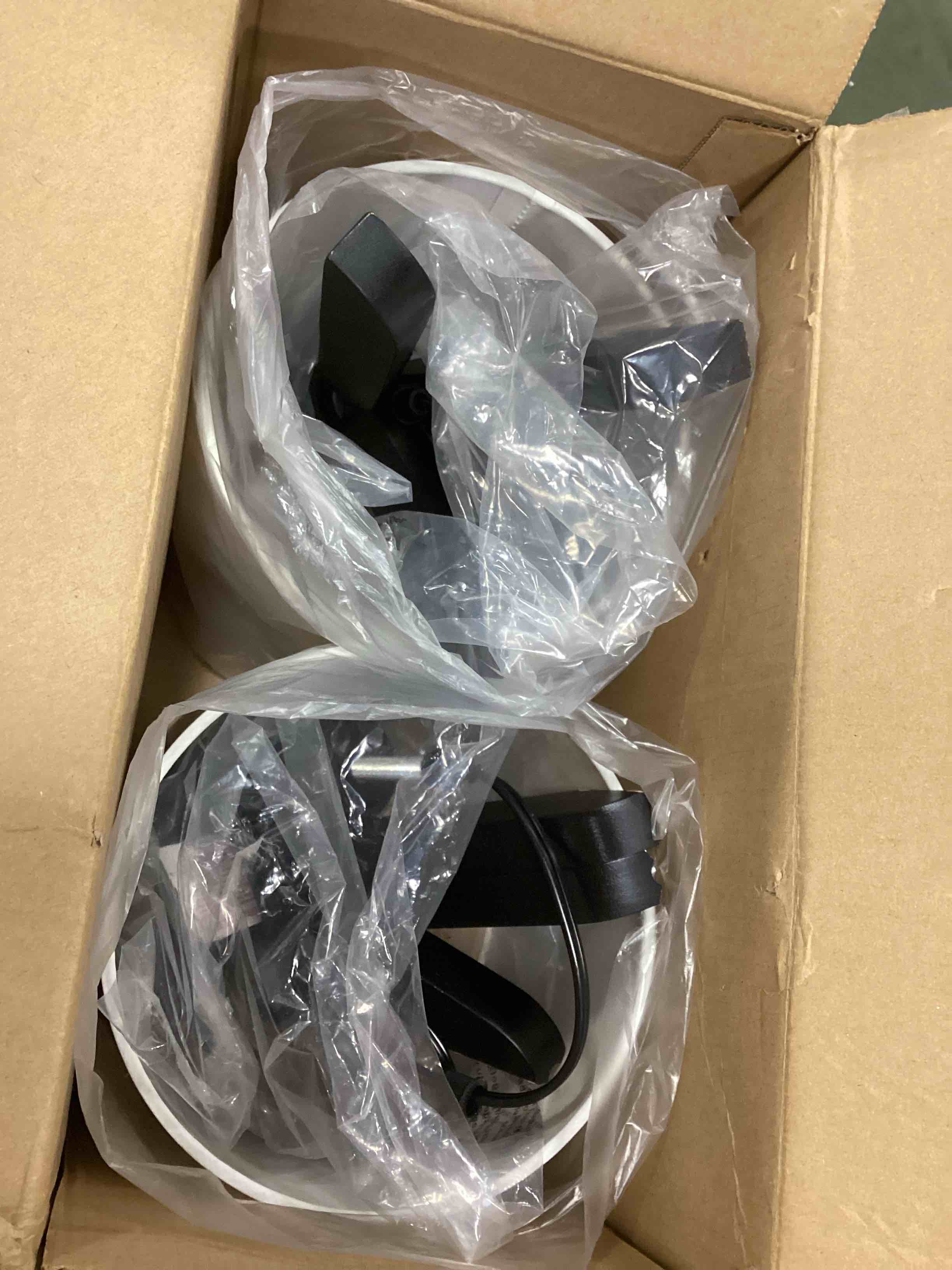 https://s3.amazonaws.com/lotting-images-prod/bidfta/YEL5692913_1709730986956.jpeg