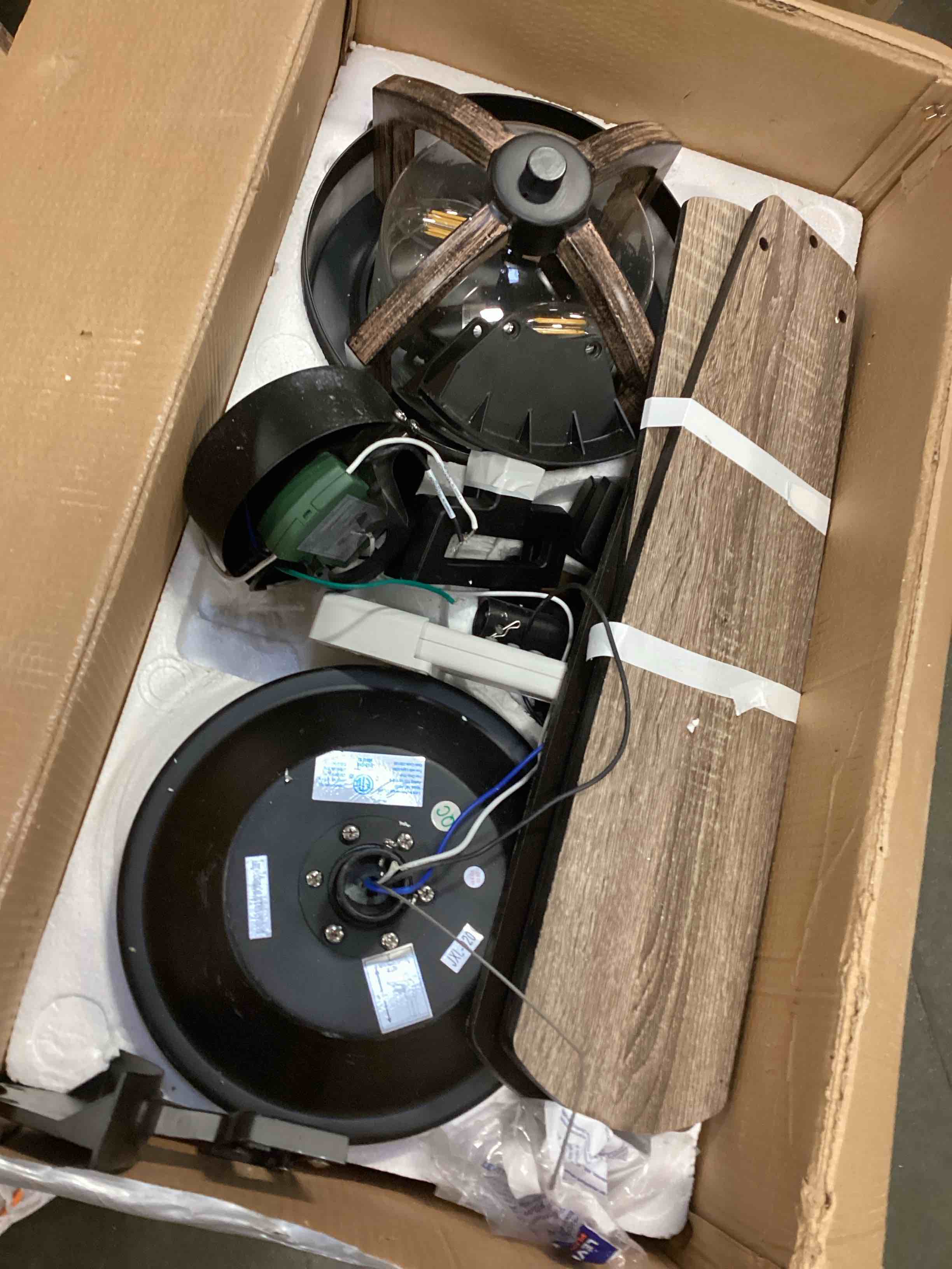 https://s3.amazonaws.com/lotting-images-prod/bidfta/YEL5692926_1709732377590.jpeg