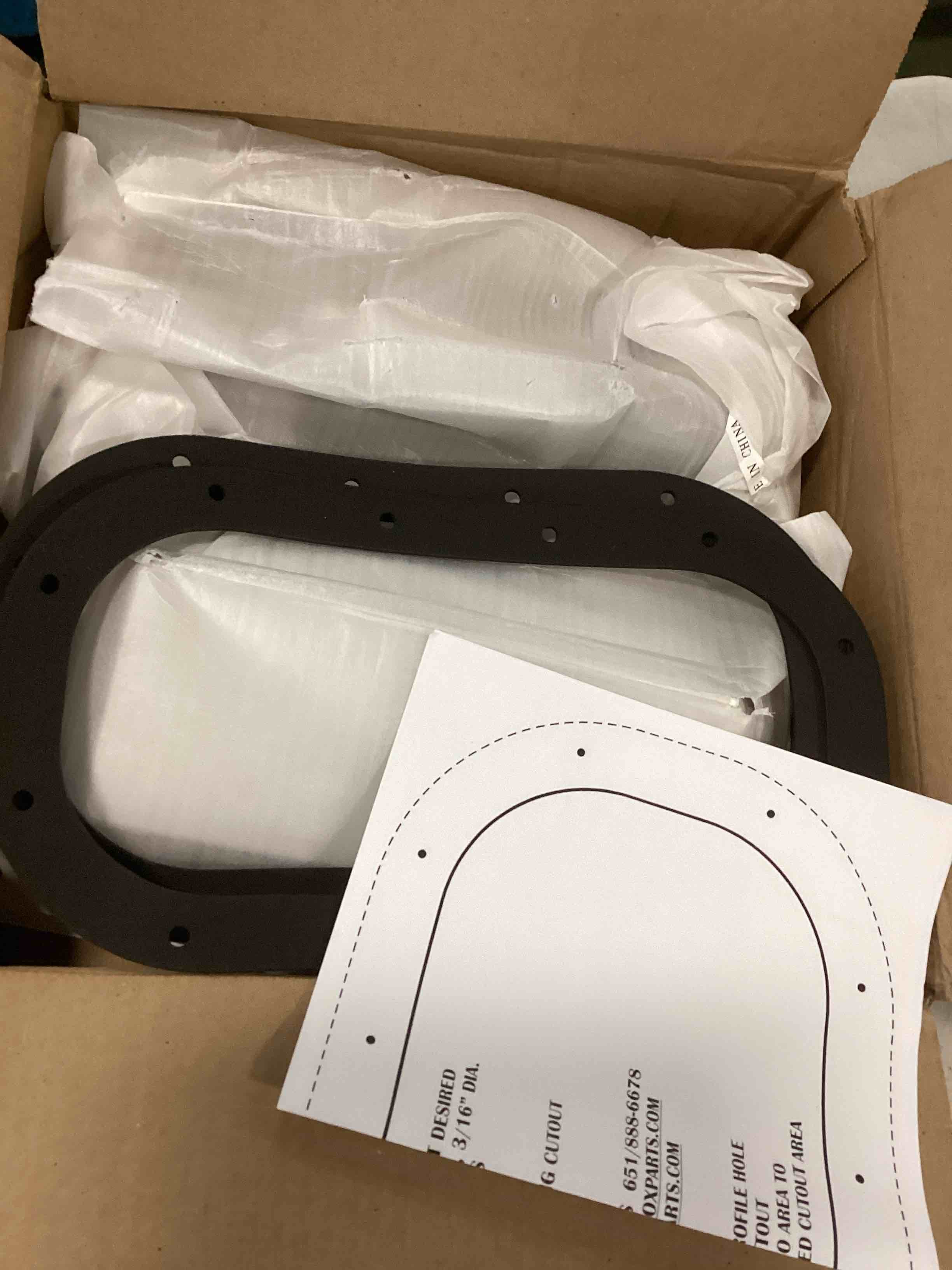 https://s3.amazonaws.com/lotting-images-prod/bidfta/YEL5693280_1706882909908.jpeg