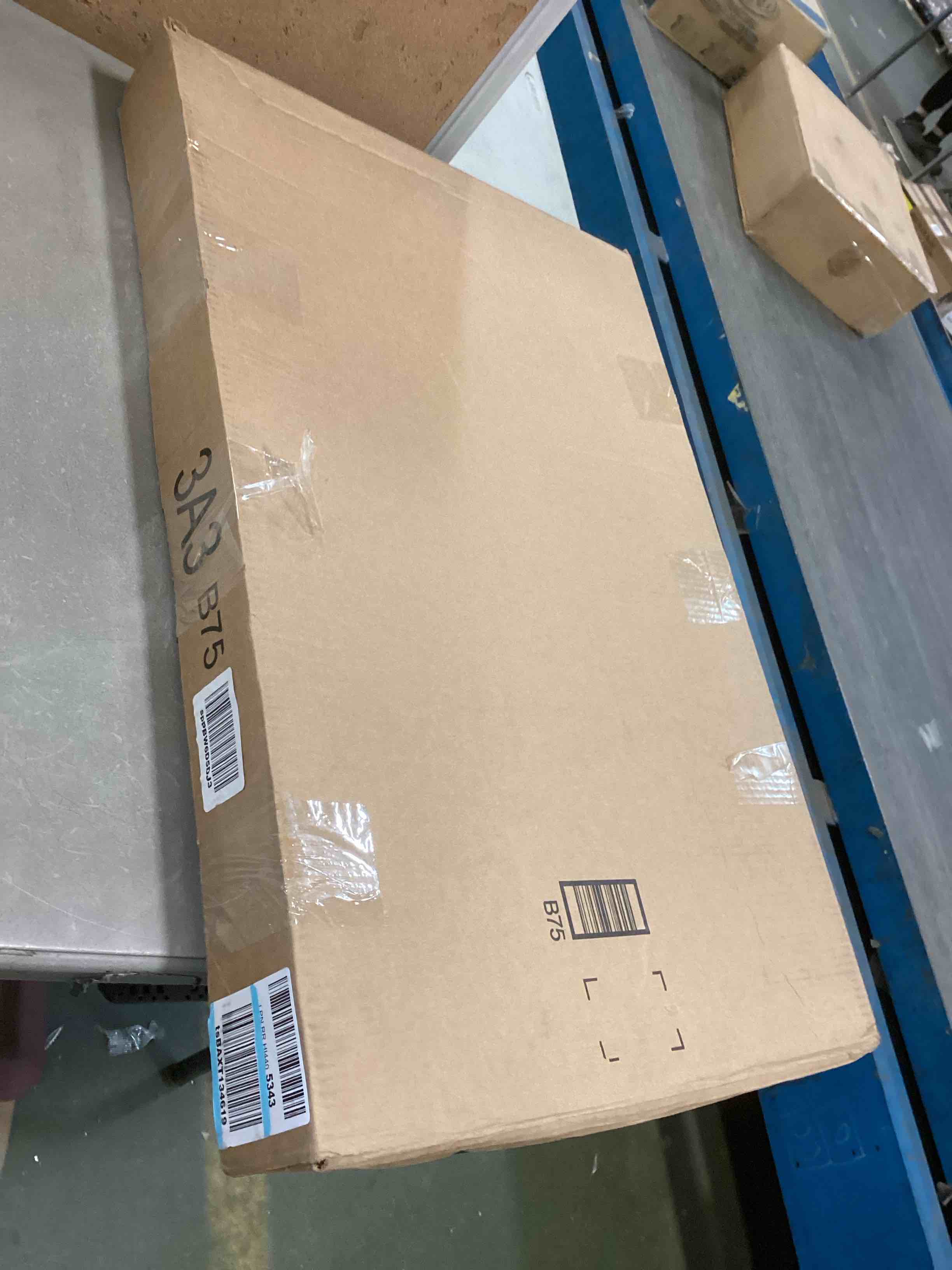 https://s3.amazonaws.com/lotting-images-prod/bidfta/YEL5693509_1706974649702.jpeg