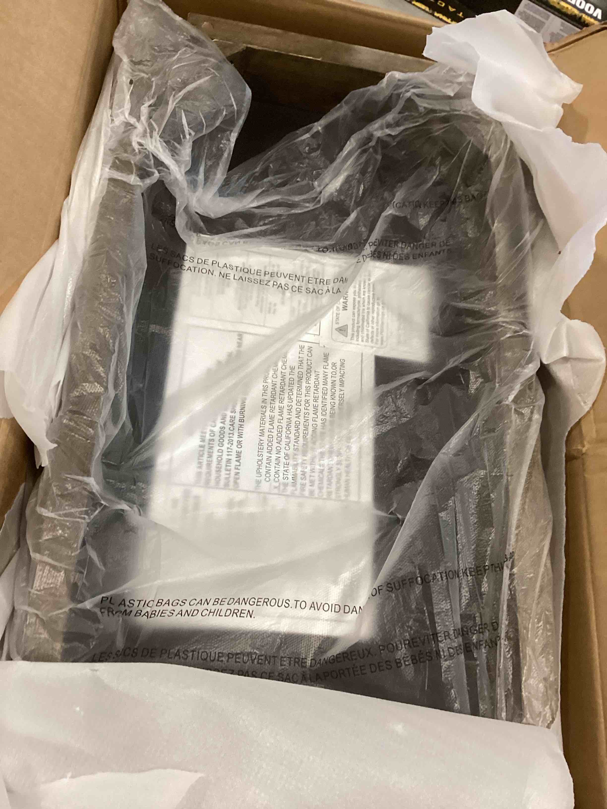 https://s3.amazonaws.com/lotting-images-prod/bidfta/YEL5693528_1706976680405.jpeg
