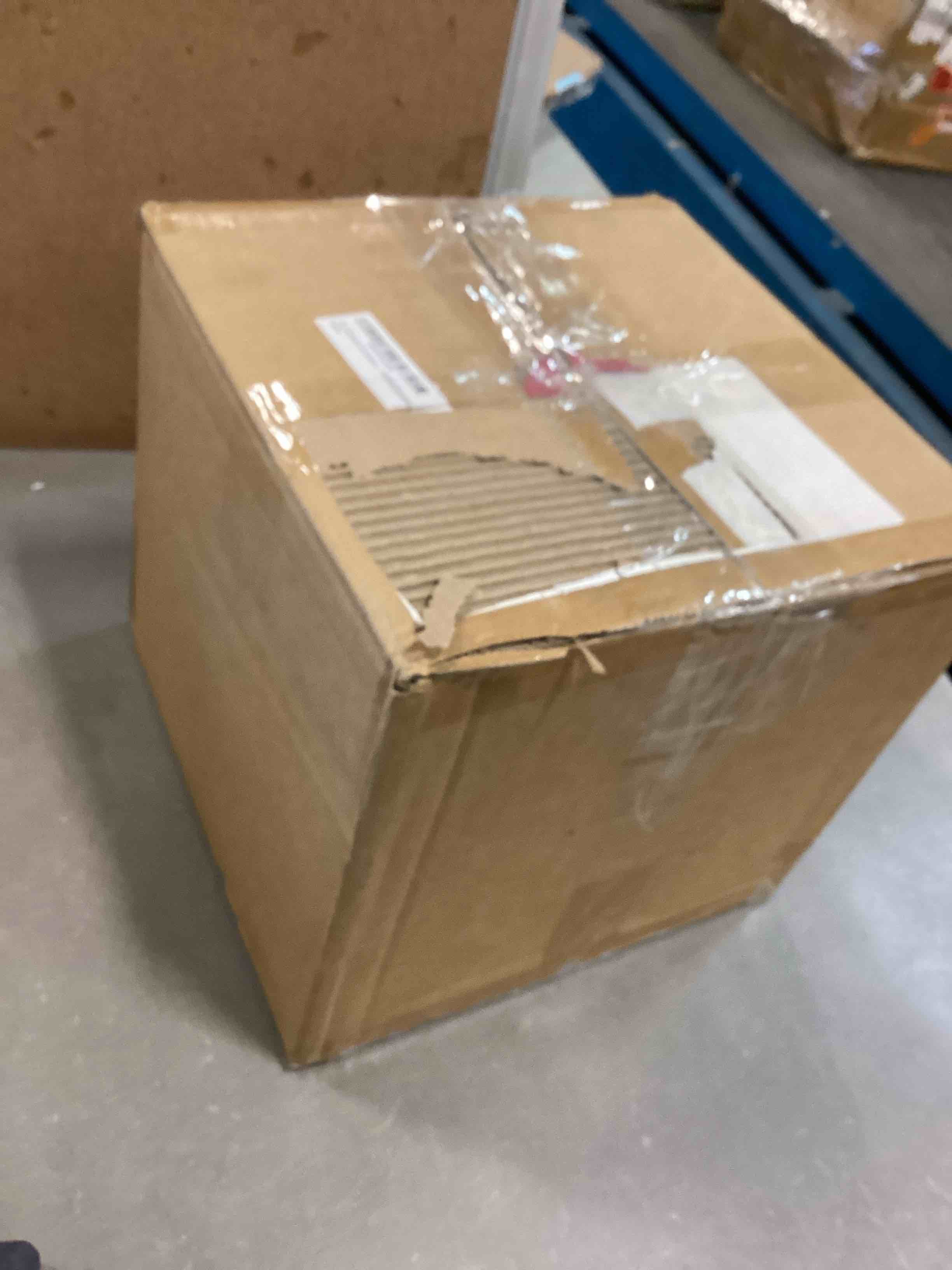 https://s3.amazonaws.com/lotting-images-prod/bidfta/YEL5693608_1706988952668.jpeg