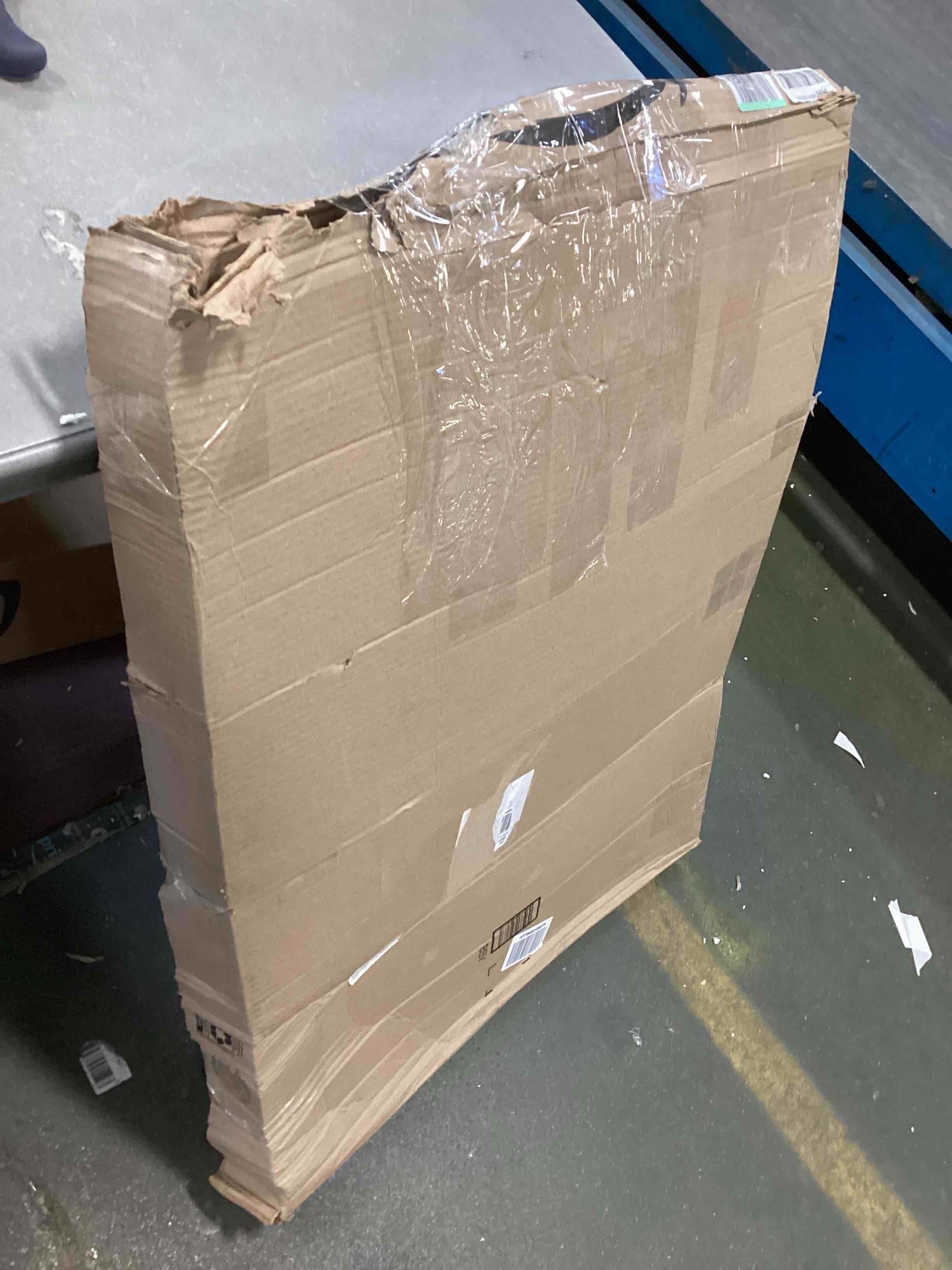 https://s3.amazonaws.com/lotting-images-prod/bidfta/YEL5693629_1706992661746.jpeg