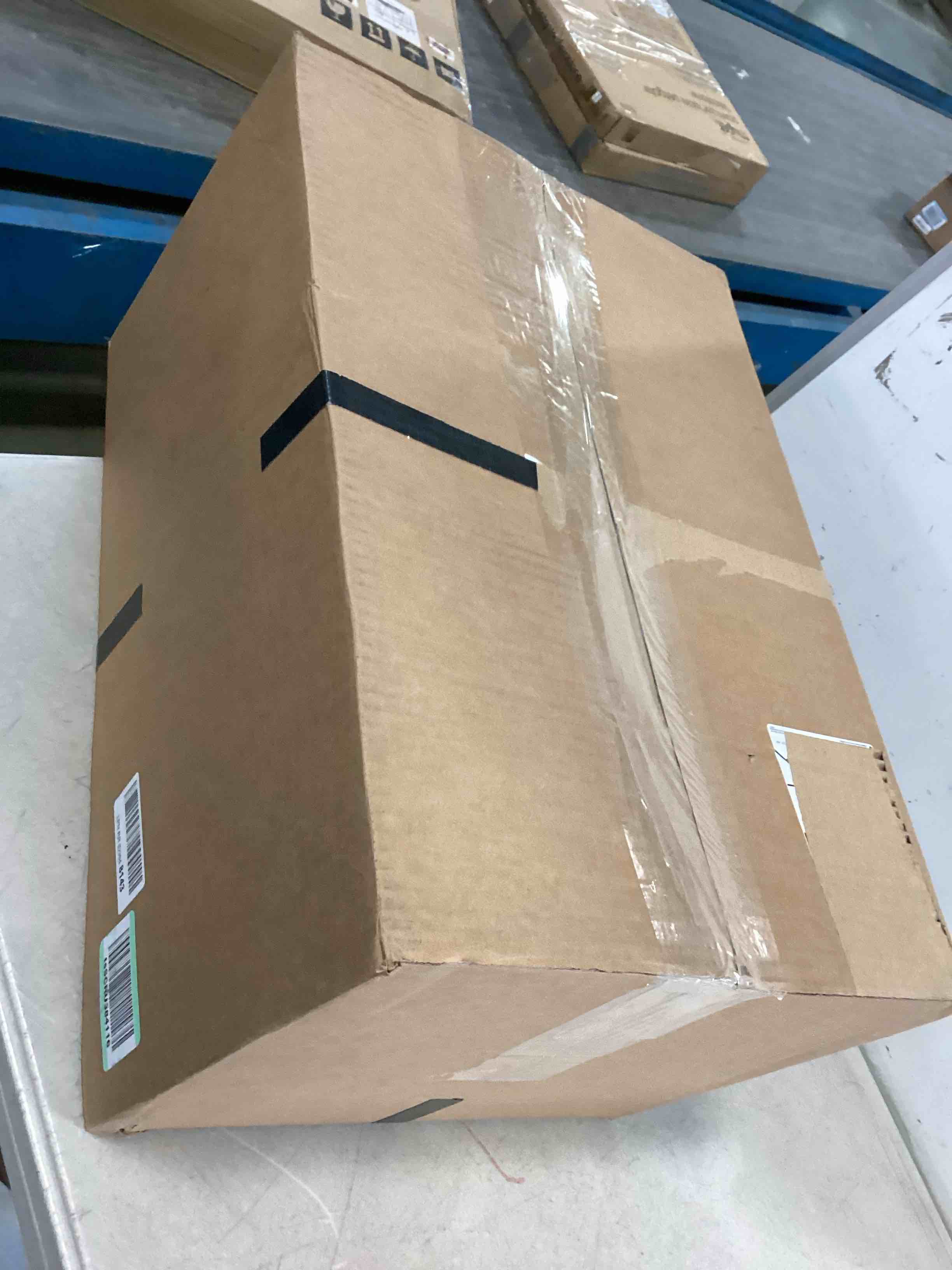 https://s3.amazonaws.com/lotting-images-prod/bidfta/YEL5694427_1707418329255.jpeg