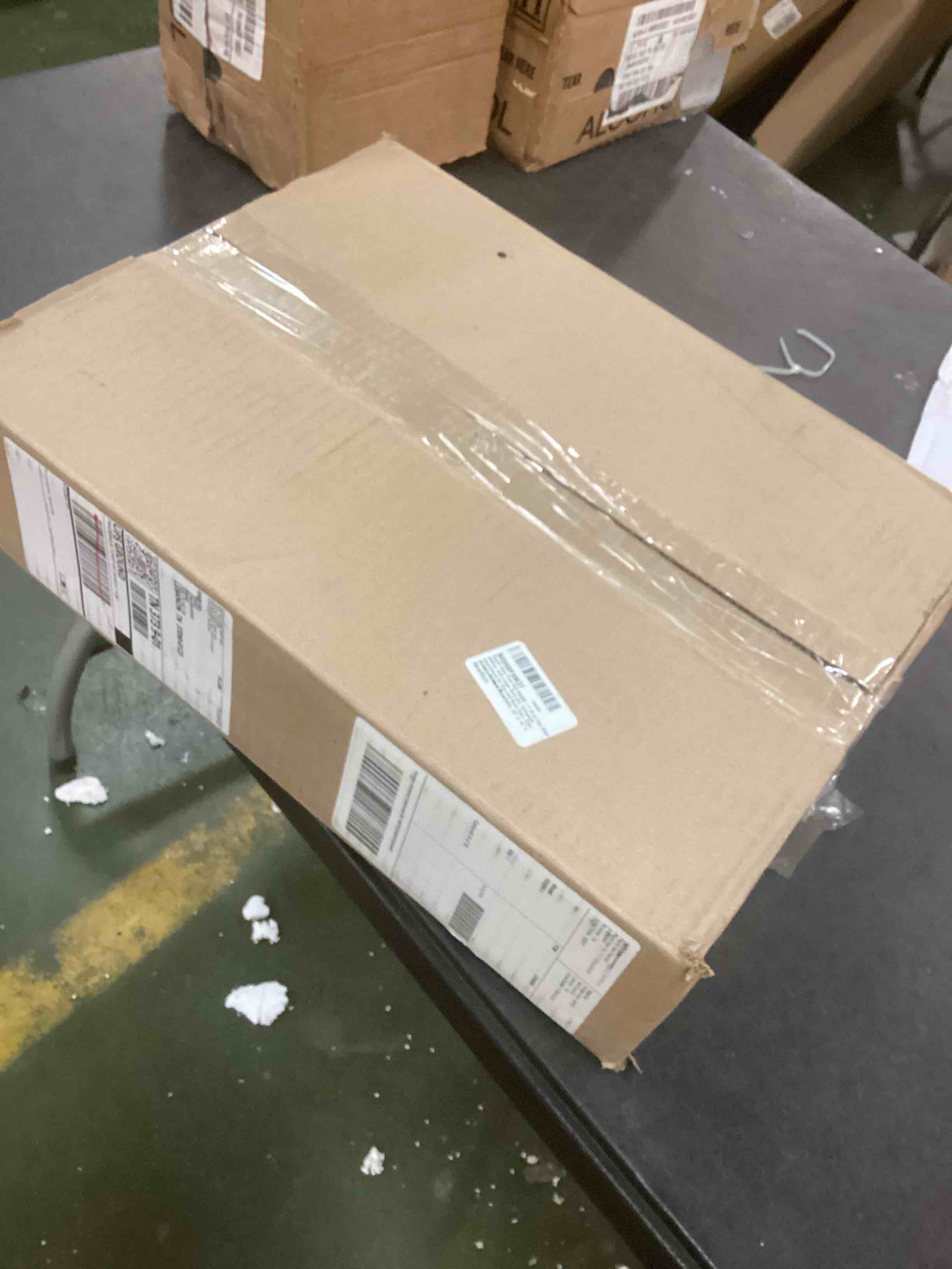 https://s3.amazonaws.com/lotting-images-prod/bidfta/YEL5694554_1706643208106.jpeg