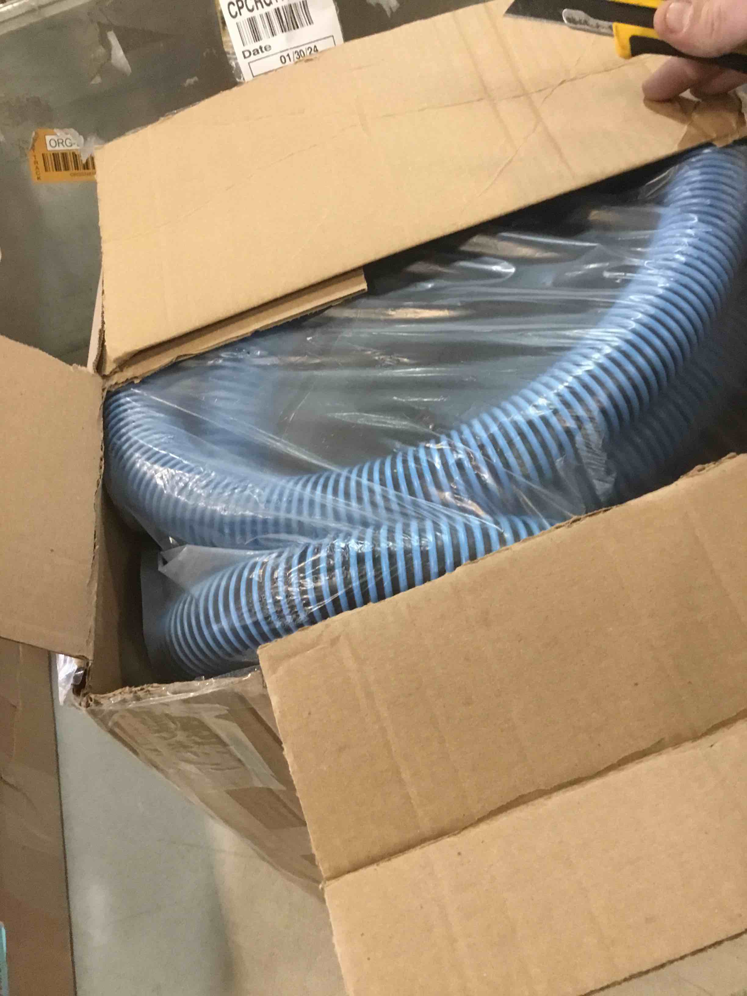 https://s3.amazonaws.com/lotting-images-prod/bidfta/YEL5695401_1706980053320.jpeg