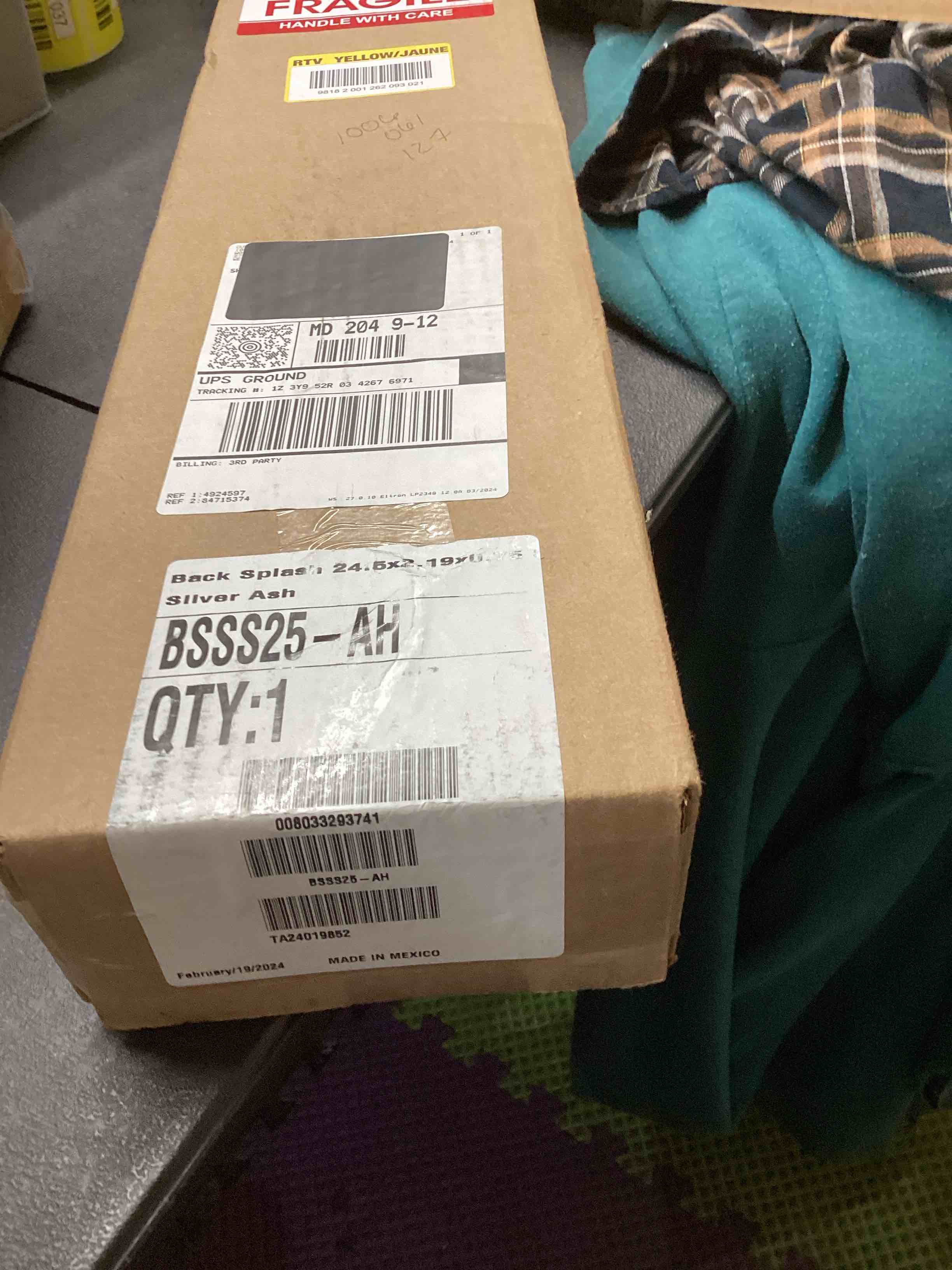 https://s3.amazonaws.com/lotting-images-prod/bidfta/YEL5697019_1713970887977.jpeg
